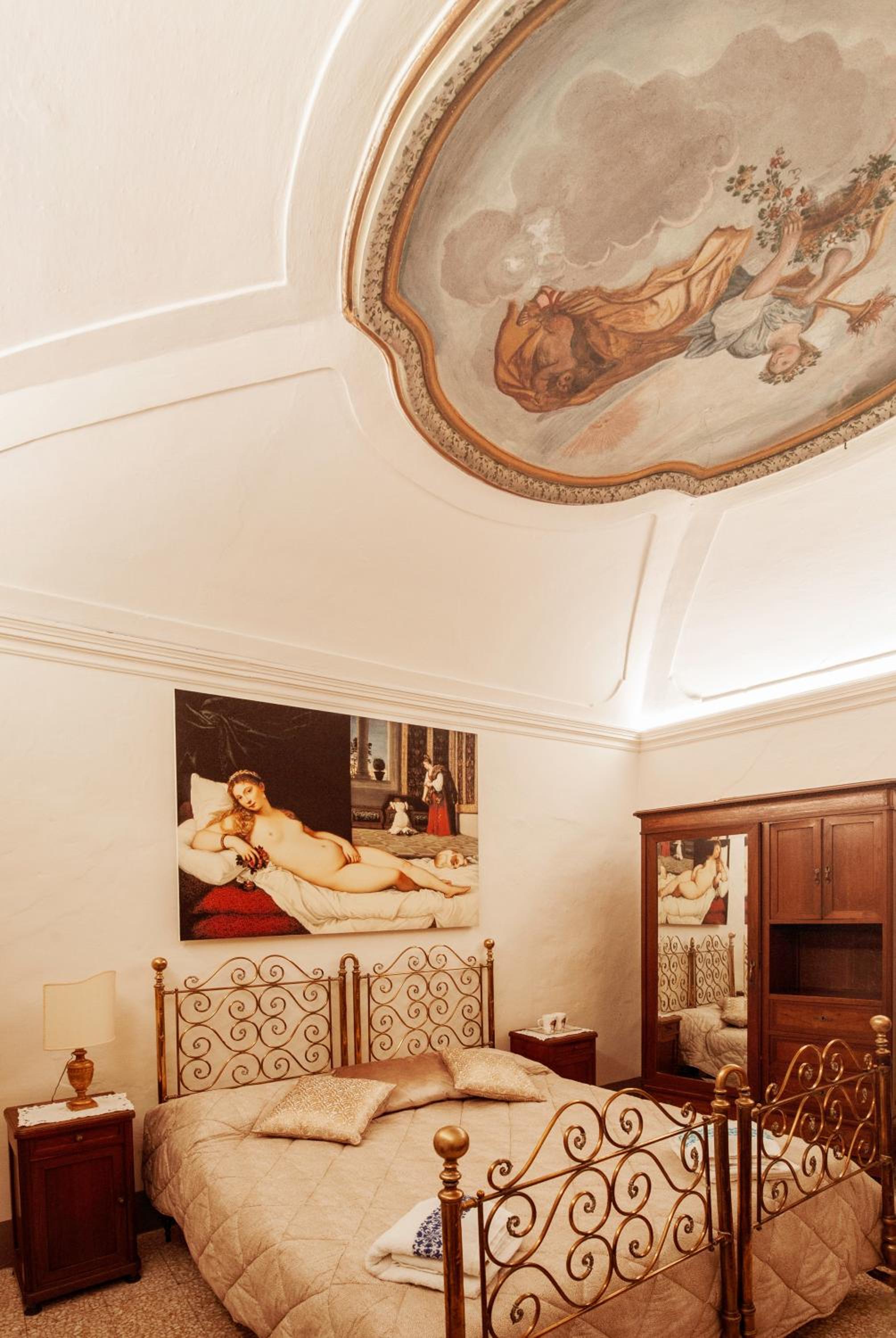 Deluxe Double or Twin Room photo 1