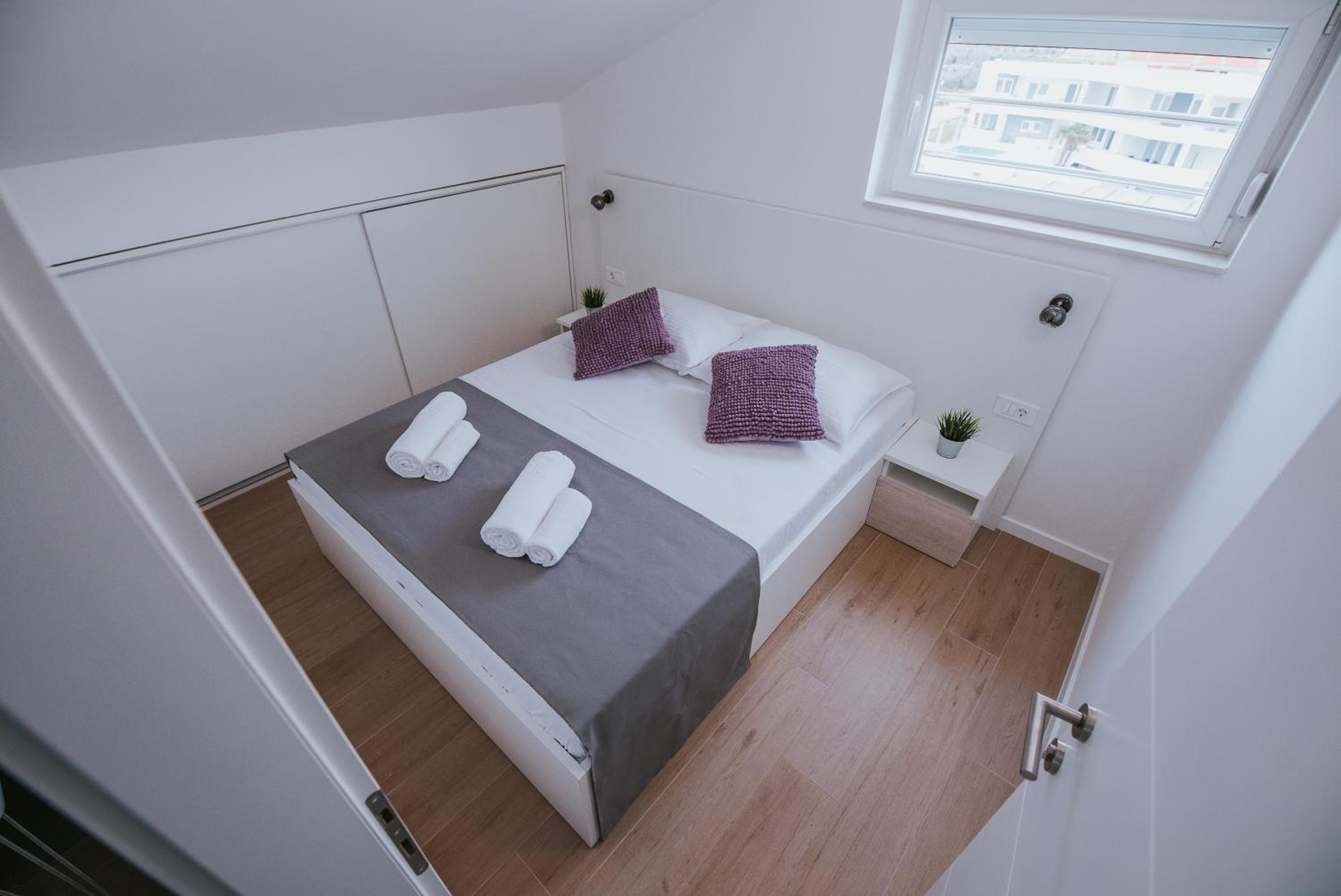 One-Bedroom Apartment - Photo 13