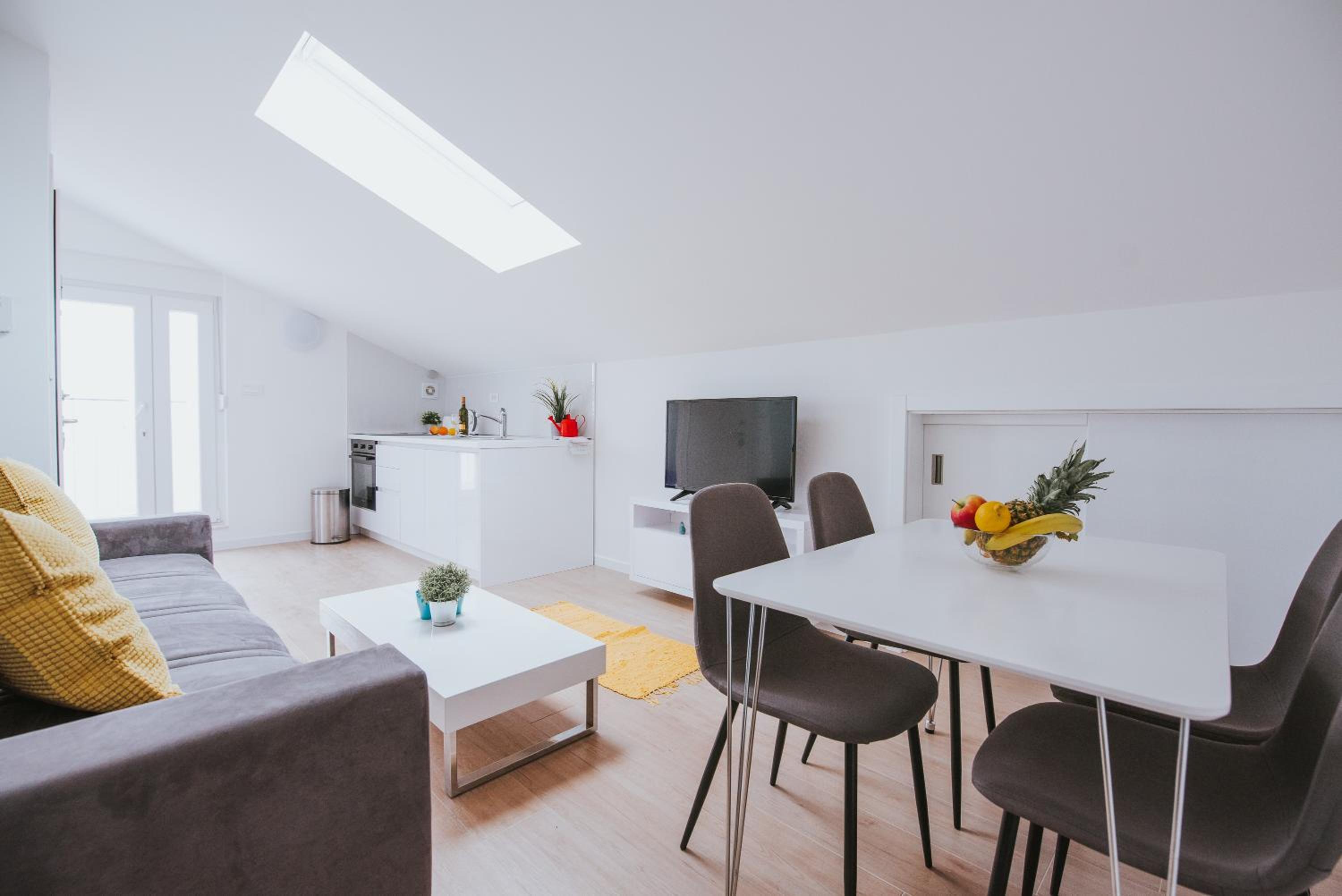 One-Bedroom Apartment - Photo 16