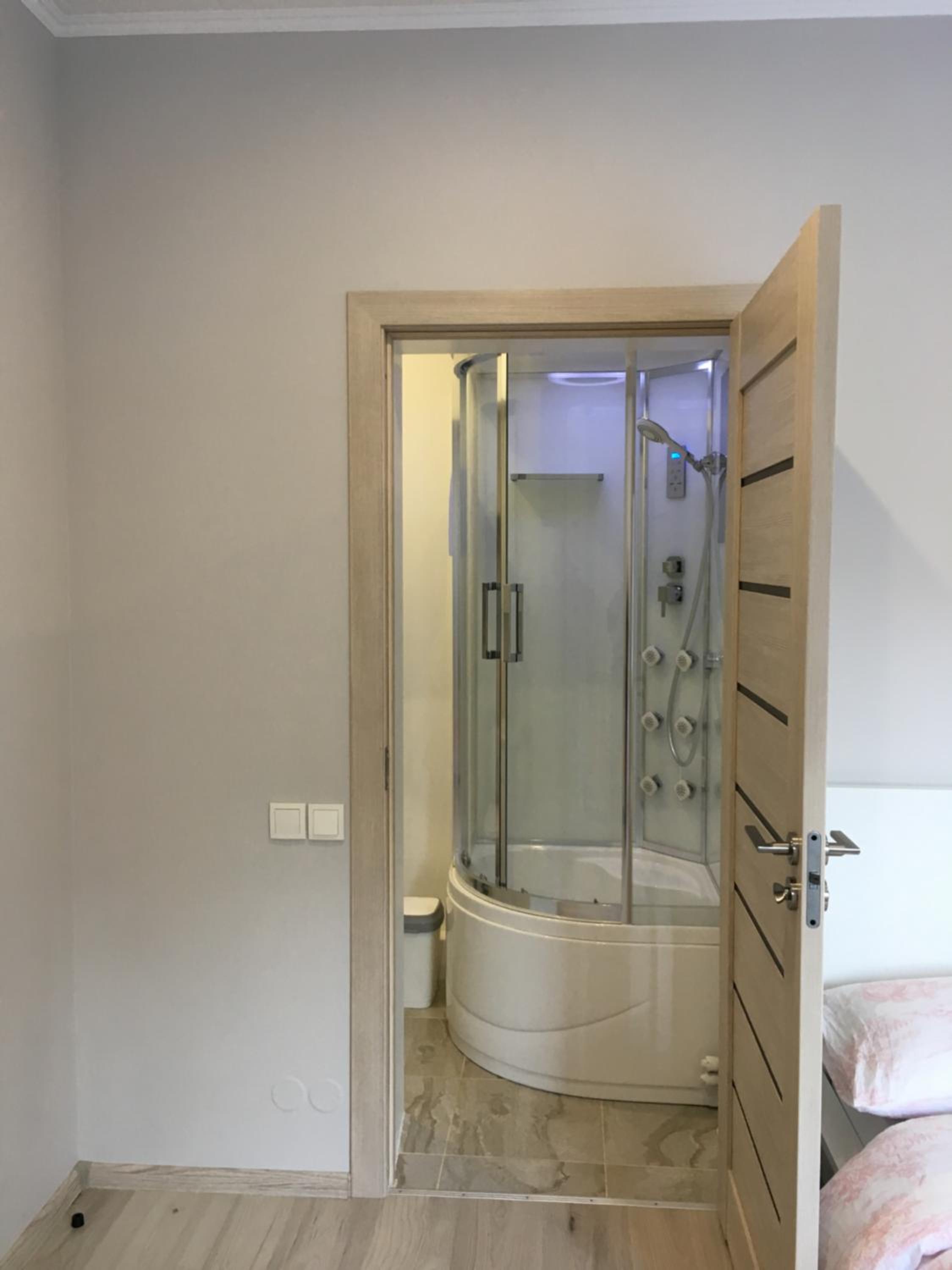 One-Bedroom Apartment - Photo 6