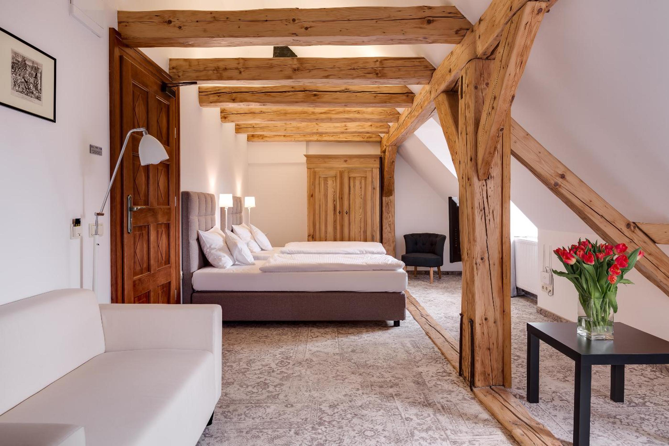 Double Room - Photo 9