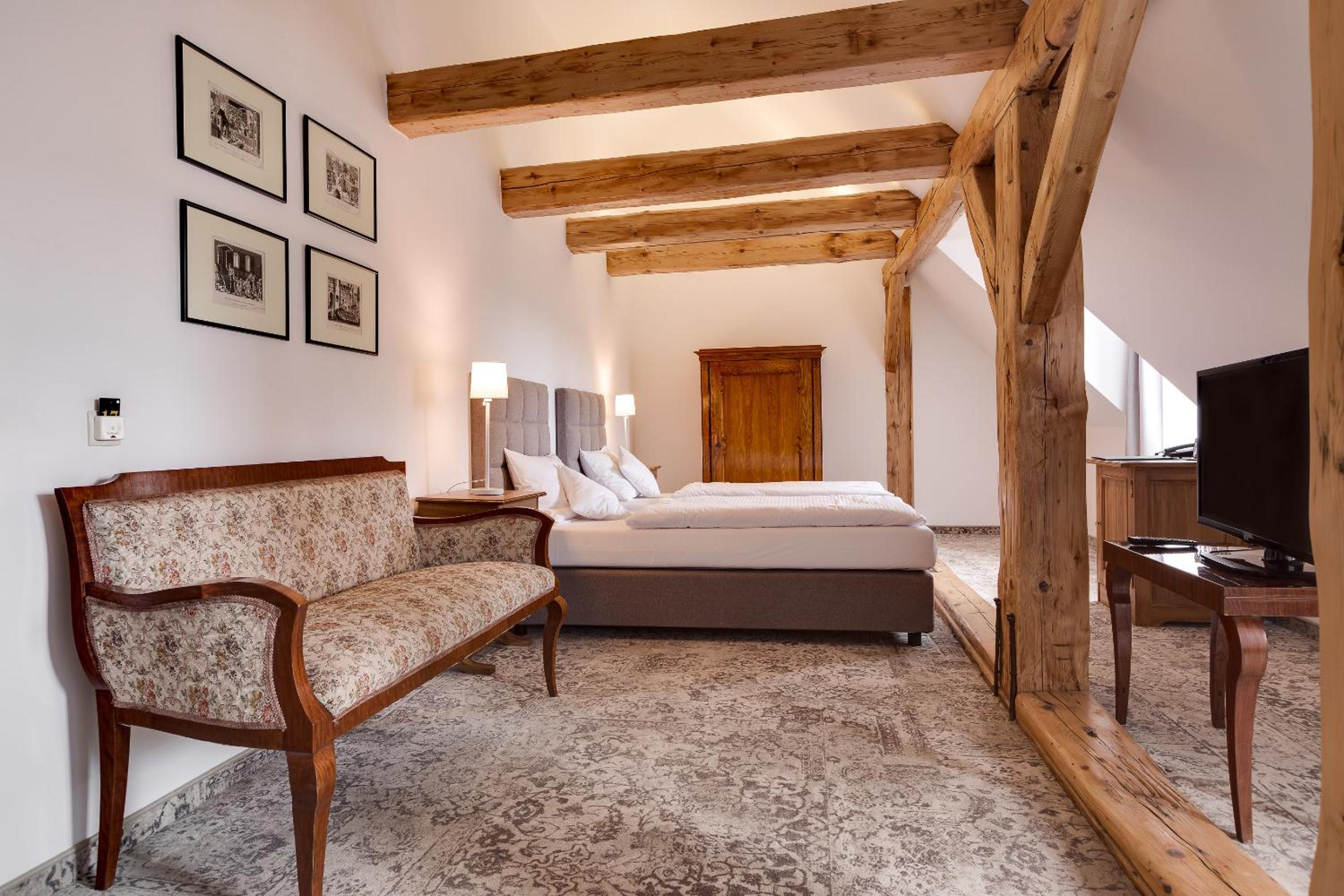 Double Room - Photo 5