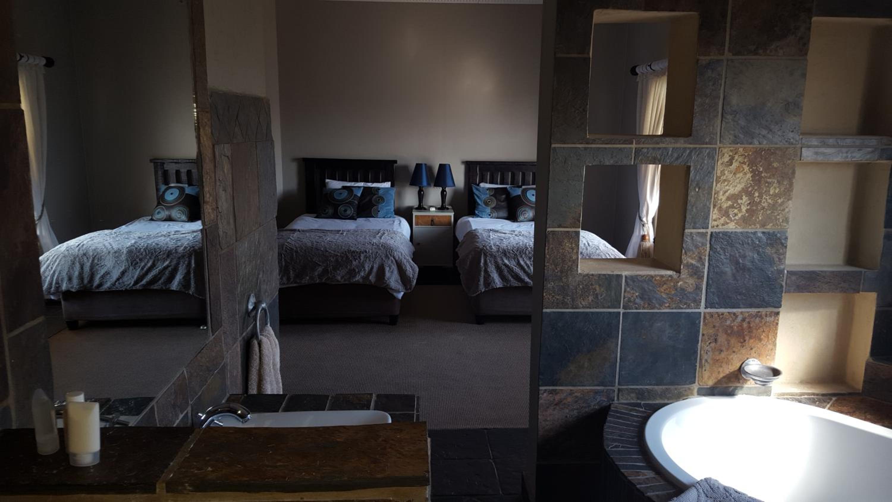 Twin Room photo 1