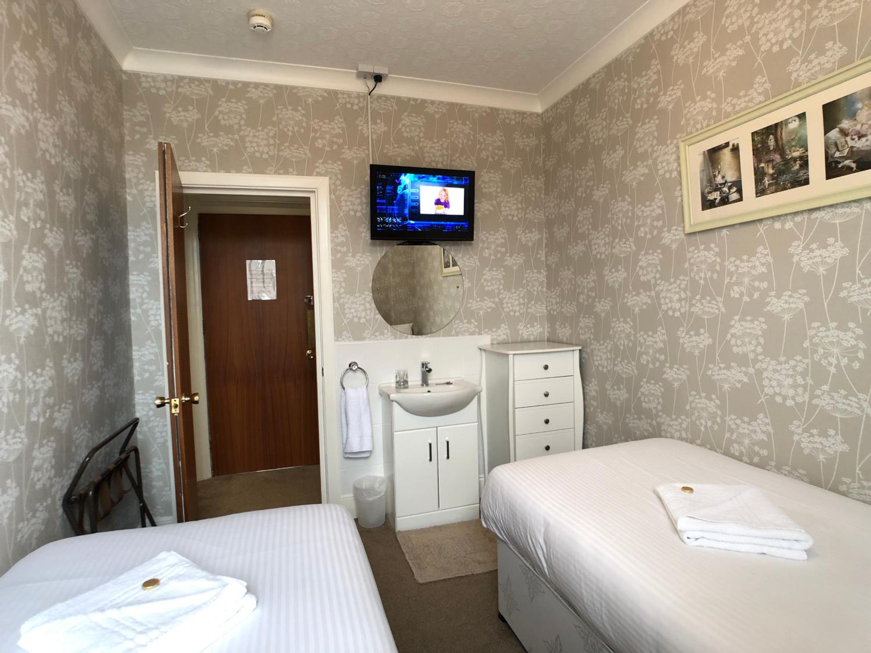 Family Suite (2 Adults + 3 Children) photo 3