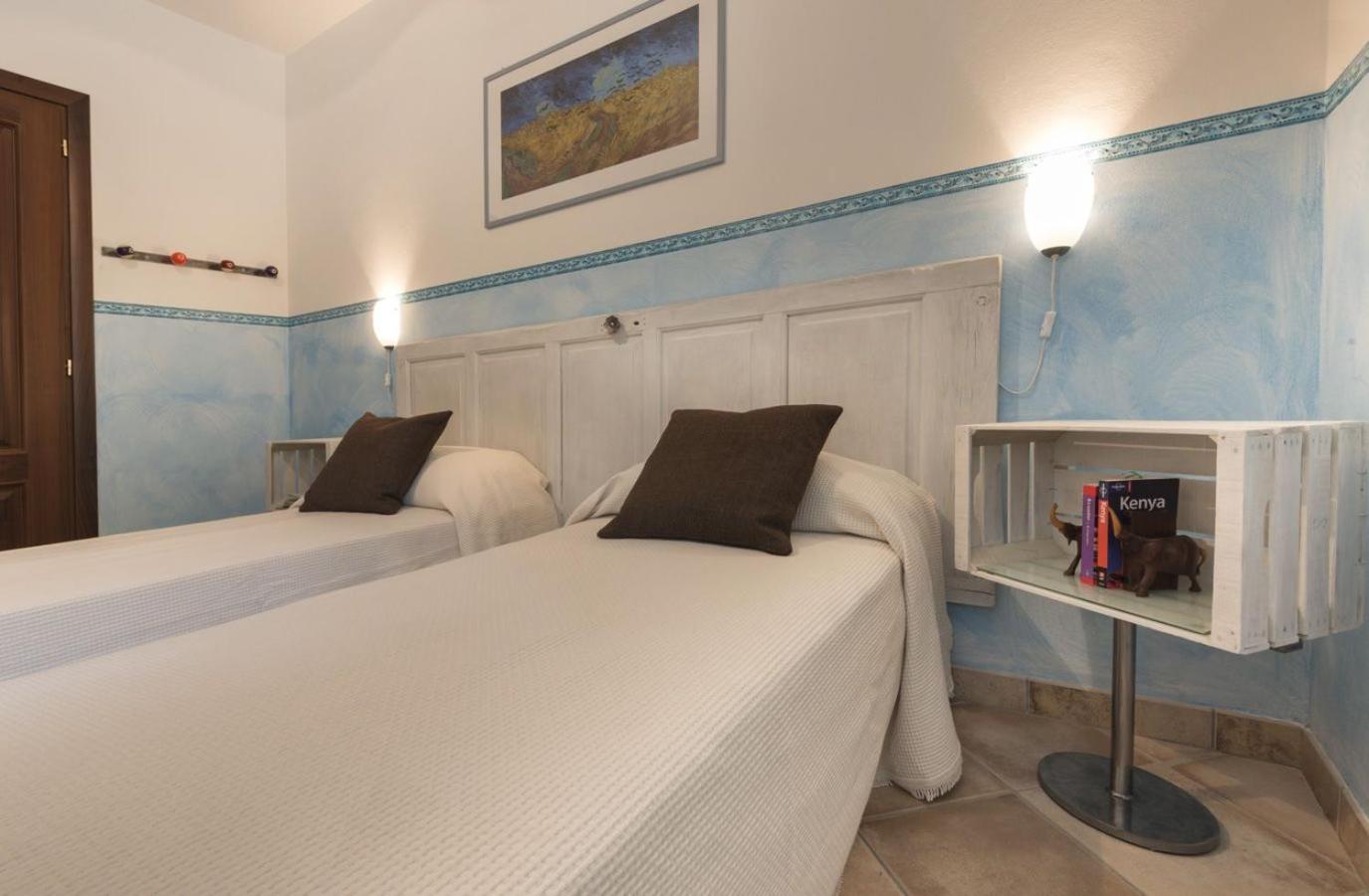 Double or Twin Room with Private External Bathroom photo 3