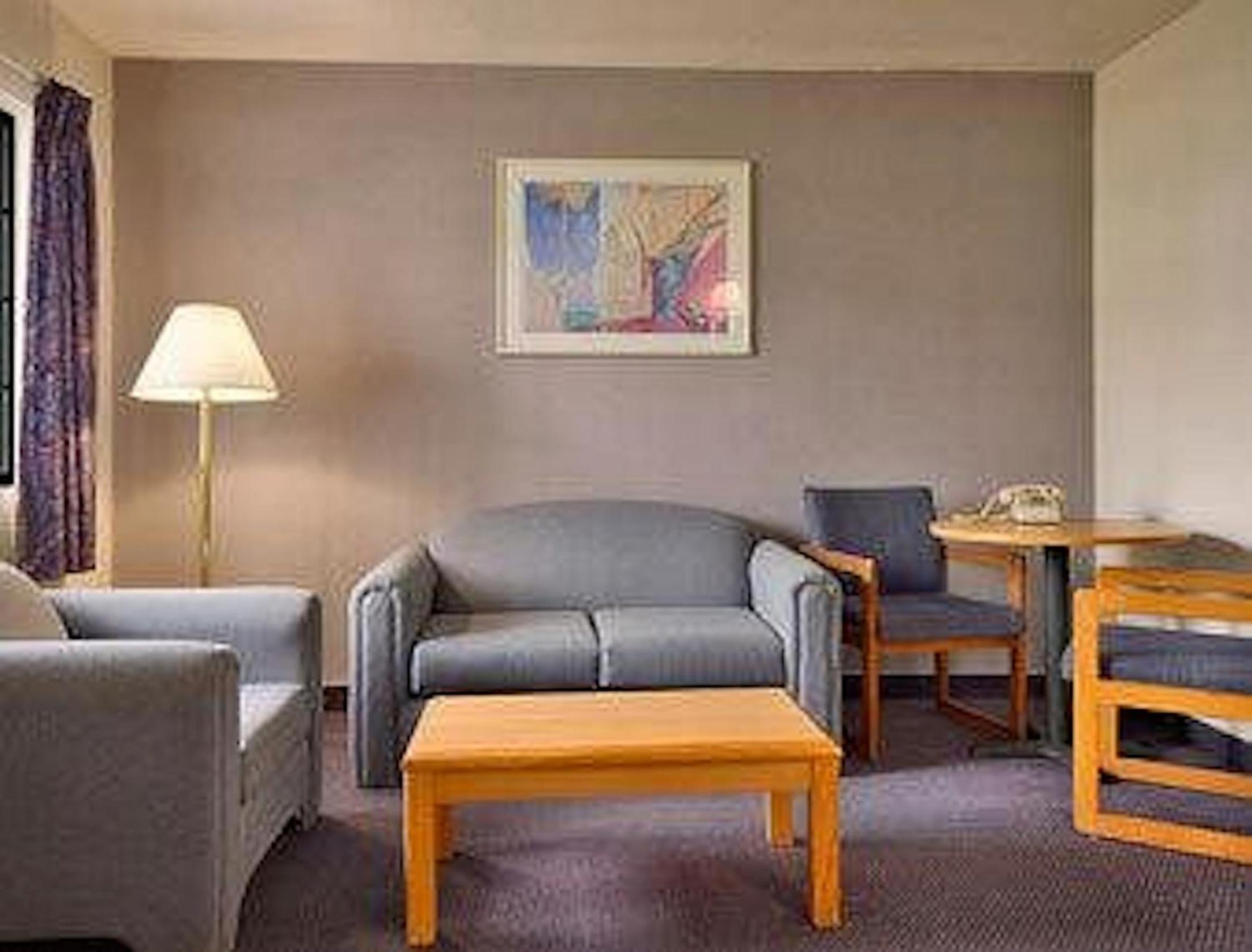 Studio Suite with 2 Queen Beds, Non-Smoking - Photo 3