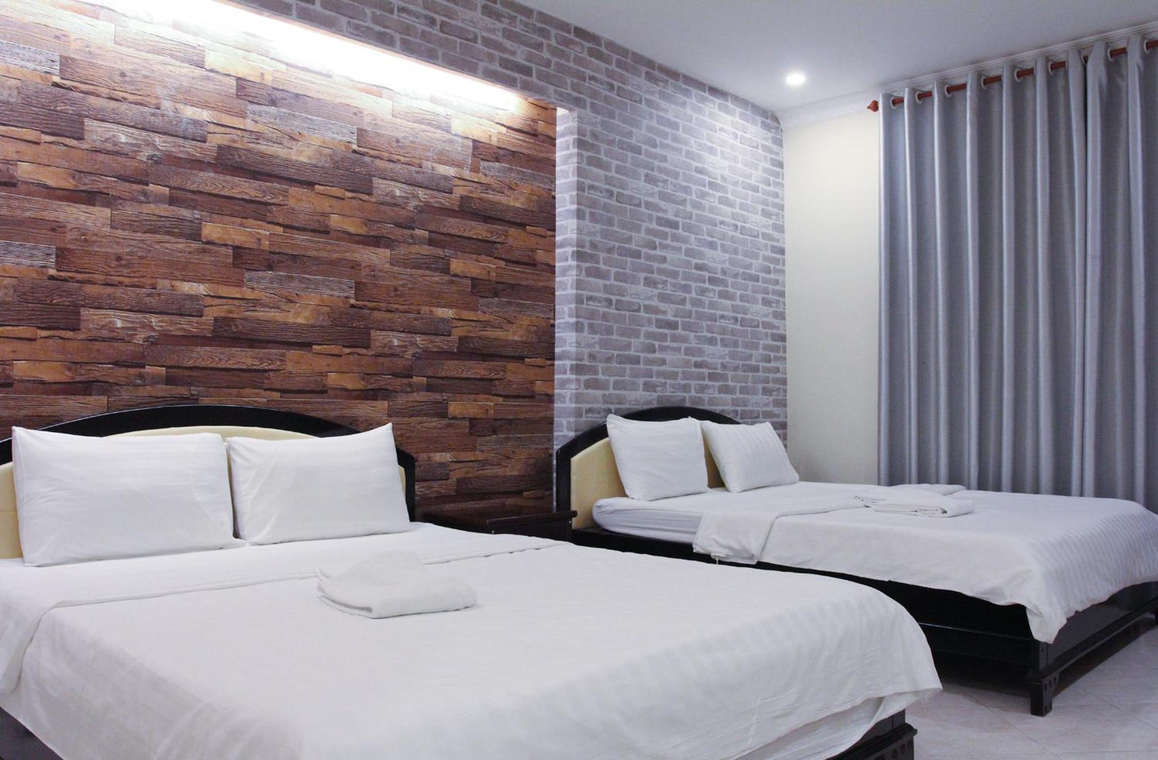 Superior Queen Room with Two Queen Beds photo 3