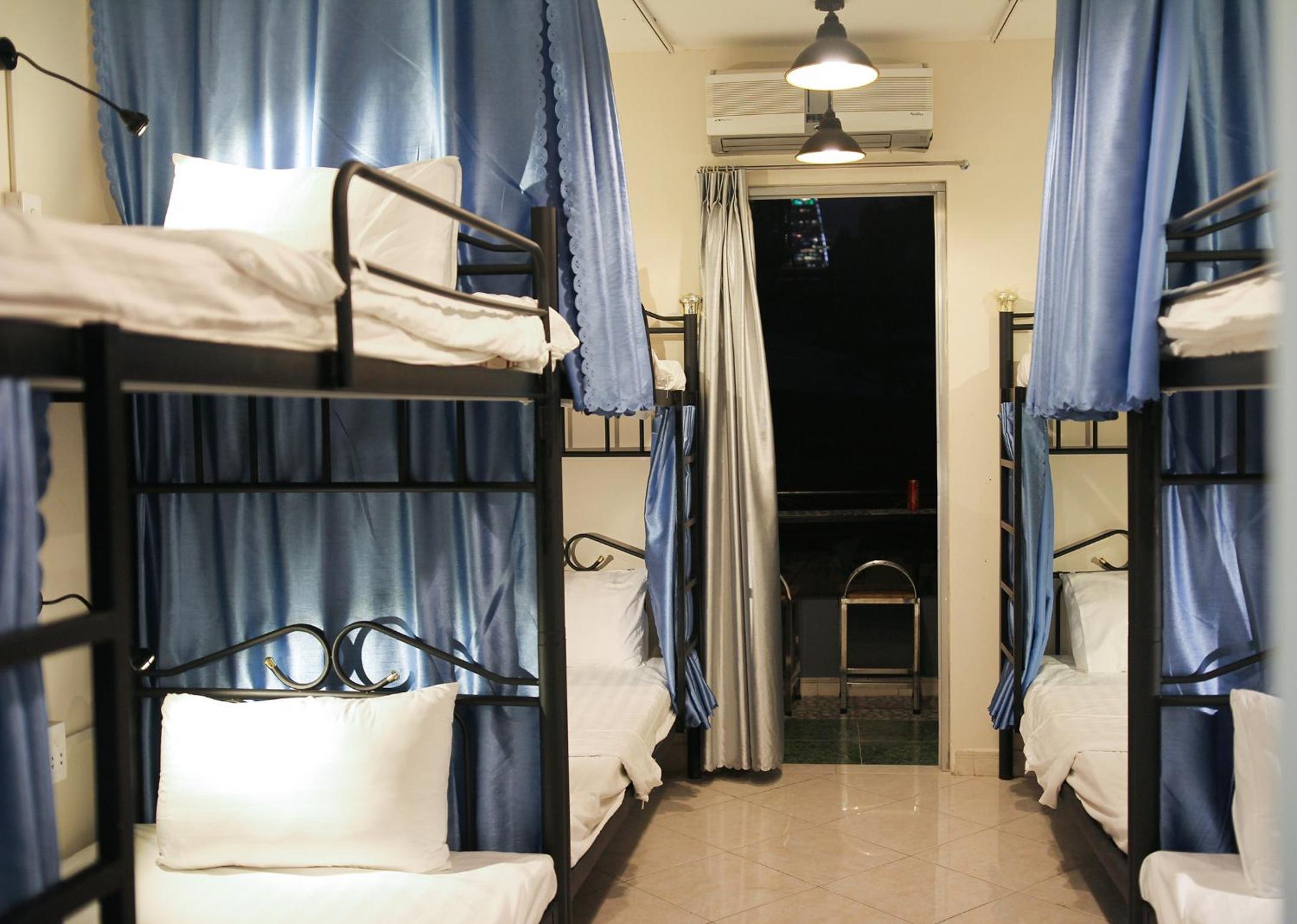 Bed in 8-Bed Mixed Dormitory Room photo 3