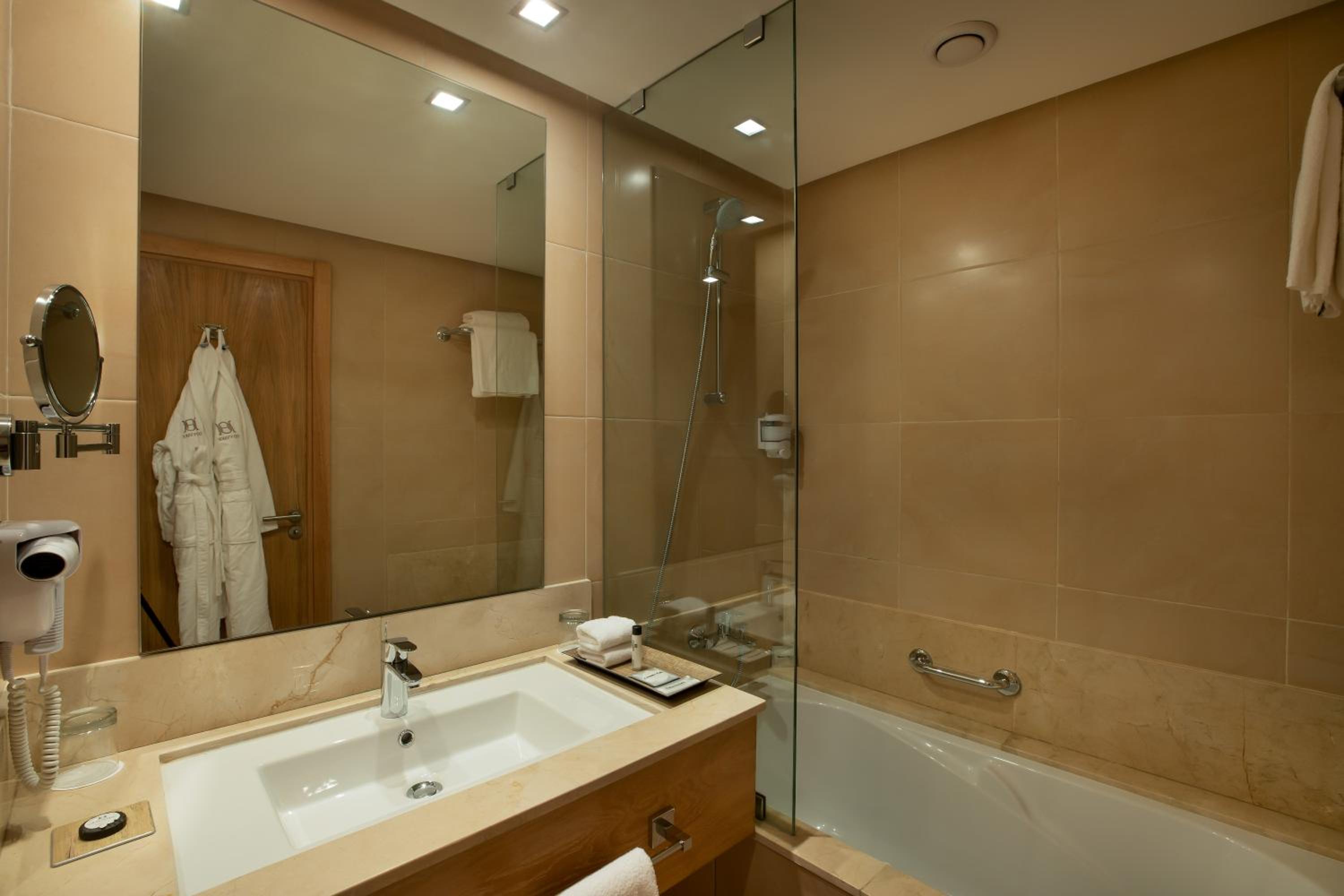 Executive Suite photo 2