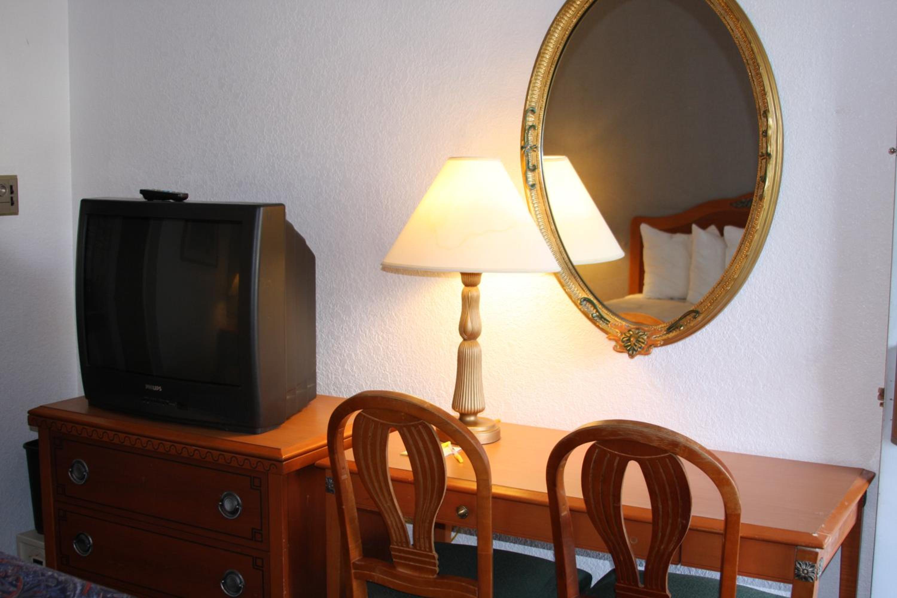 Studio Suite with 2 Queen Beds, Non-Smoking - Photo 2