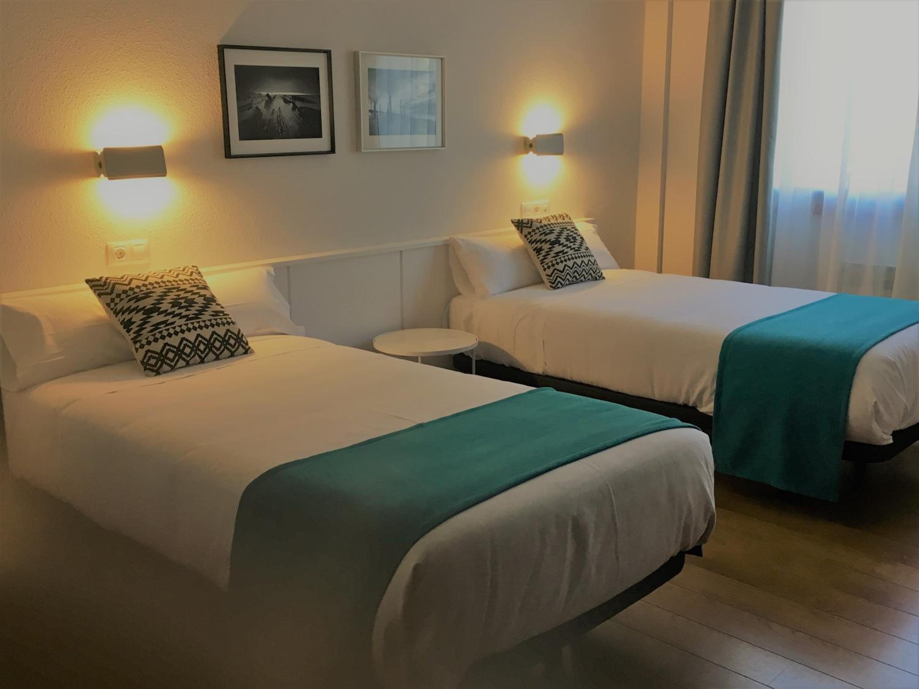Twin Room - Photo 6