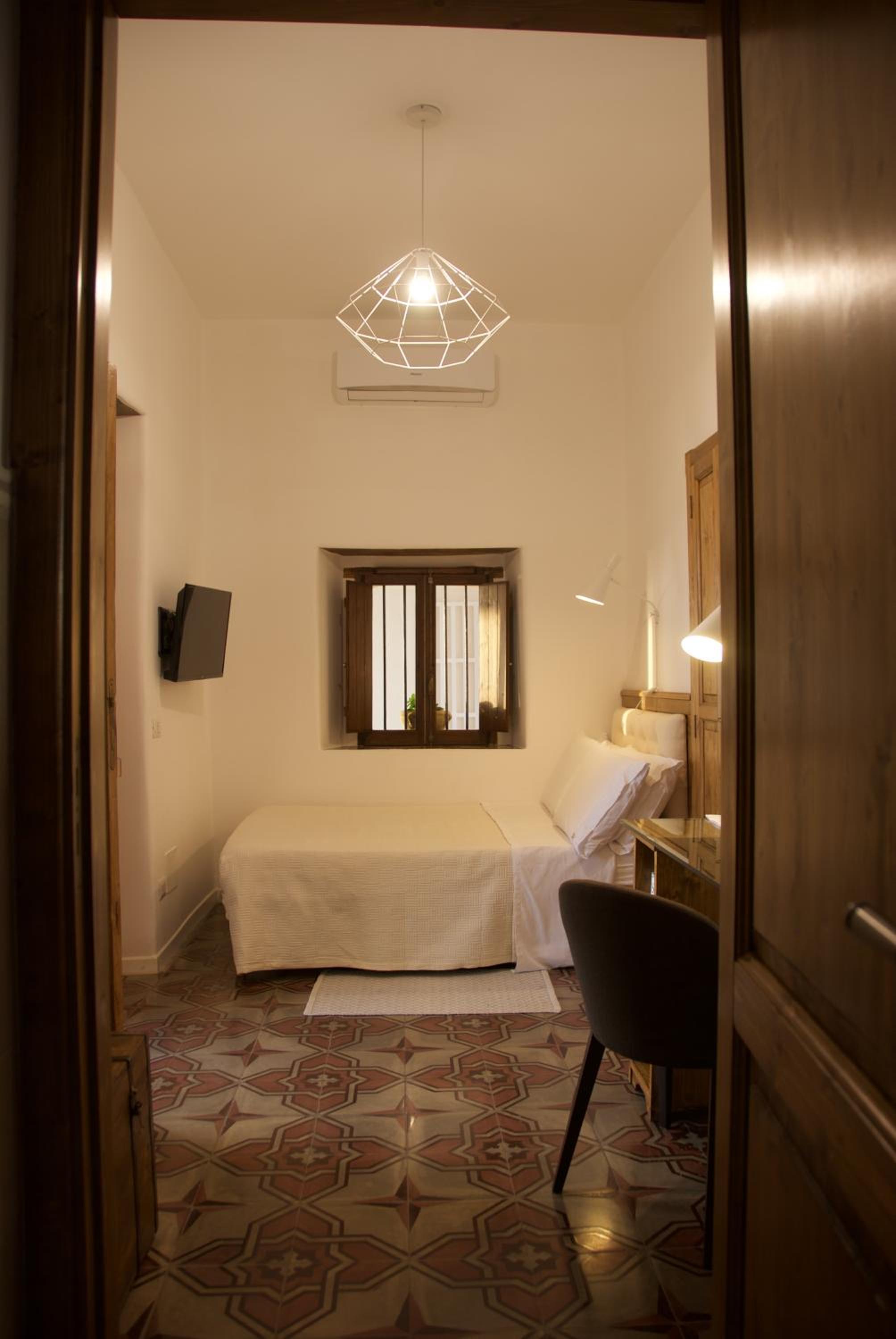 Small Double Room photo 3