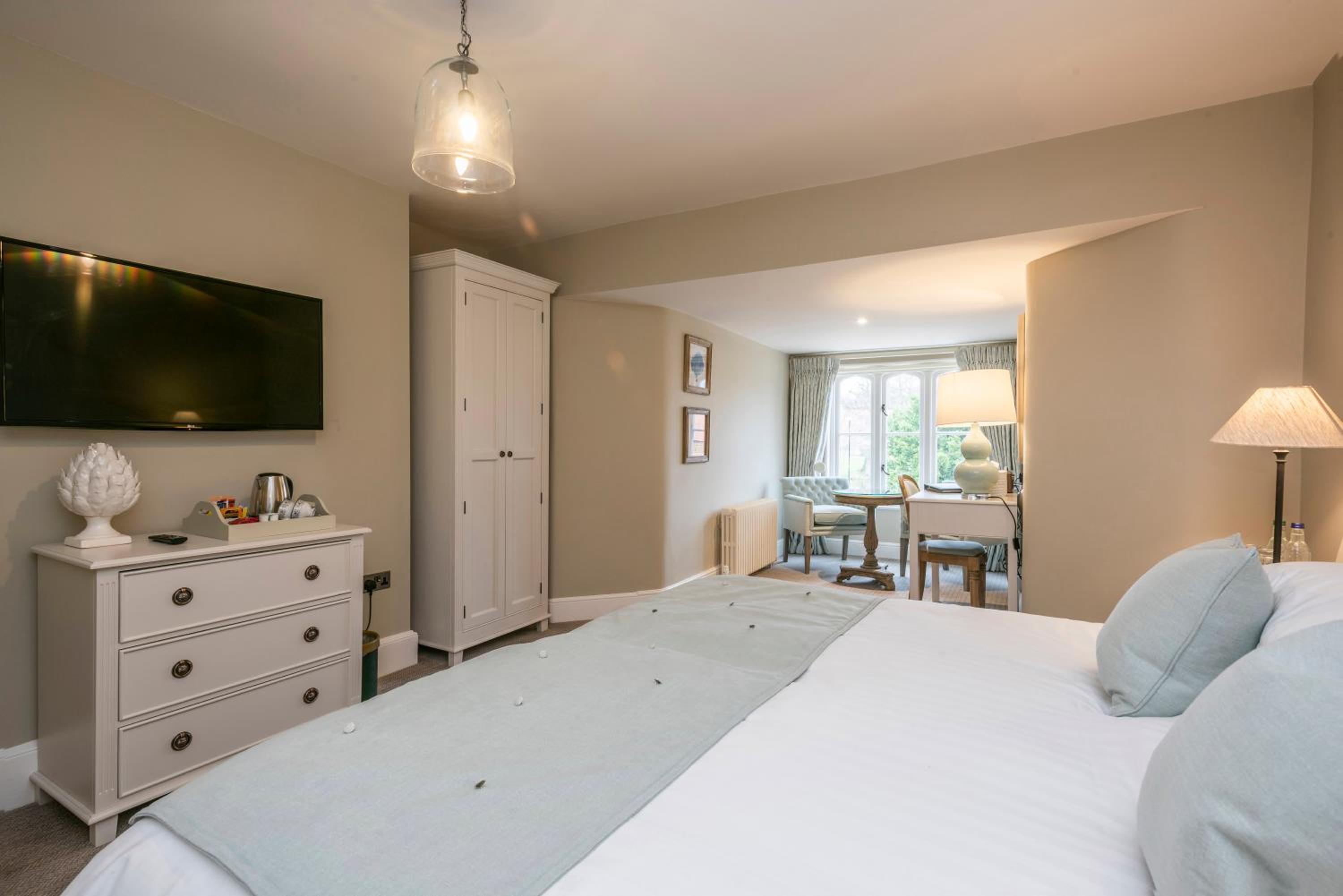 Manor Deluxe Plus Double or Twin Room photo 2