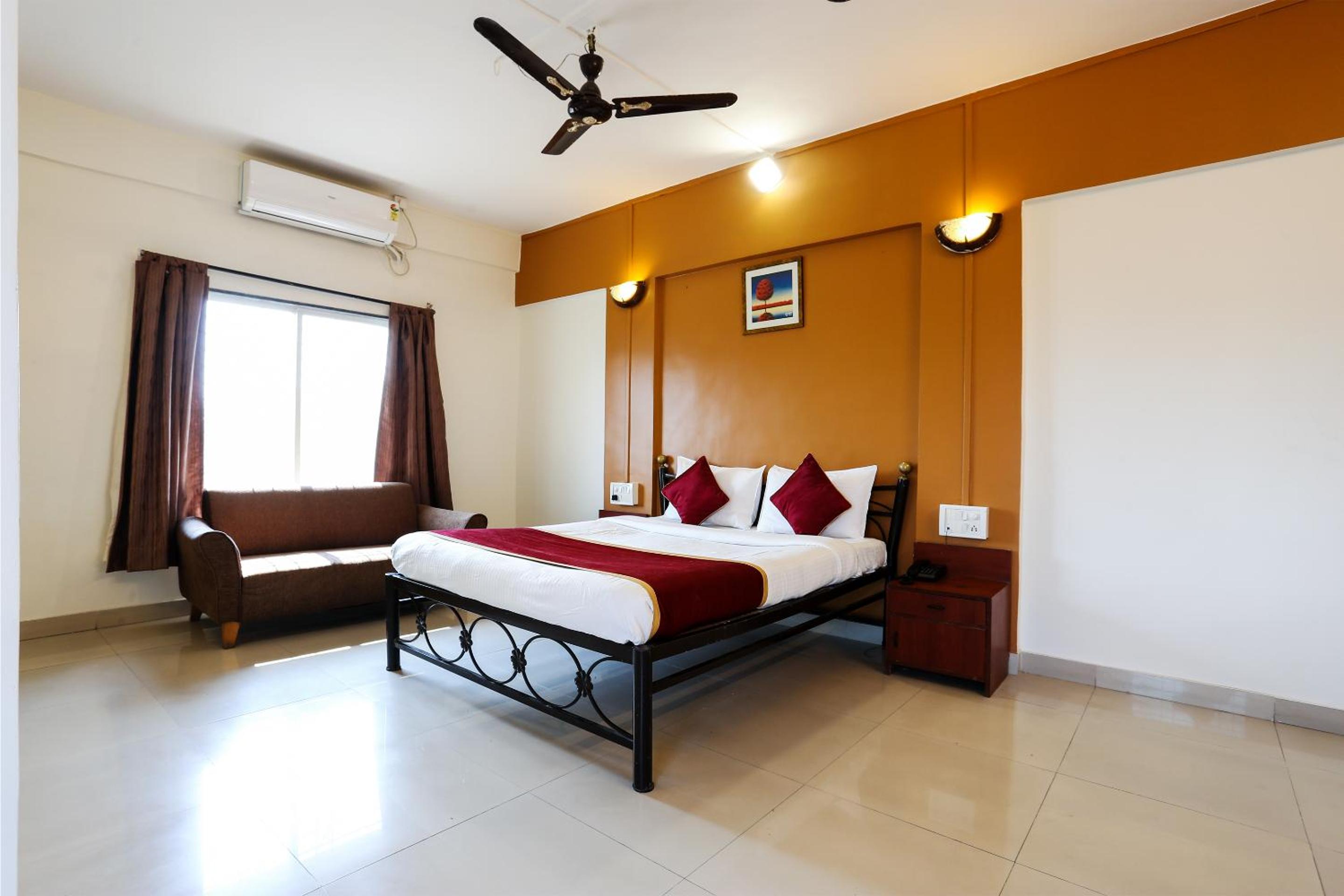 Deluxe Room - Photo 5
