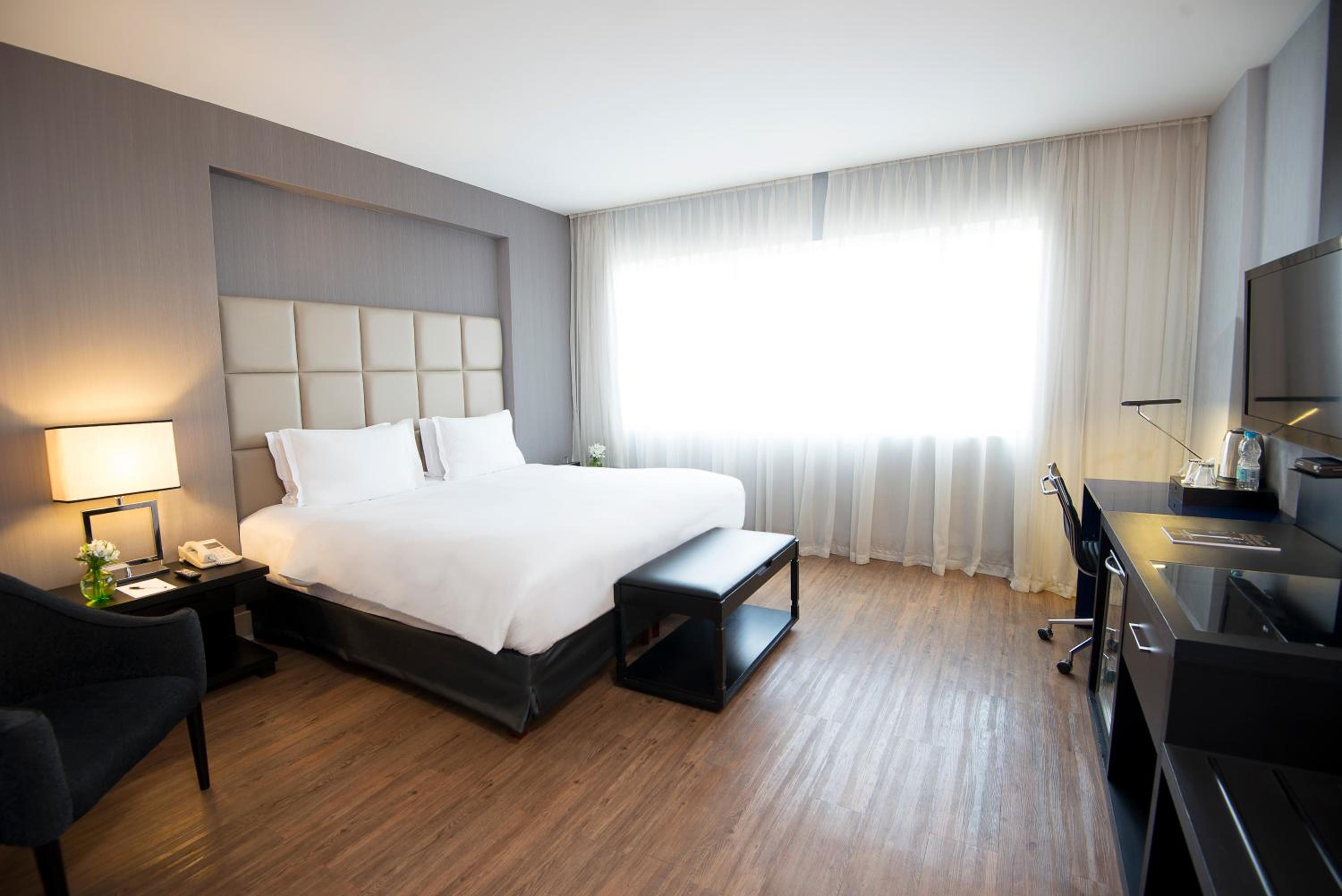 Deluxe Queen Room - Photo 1