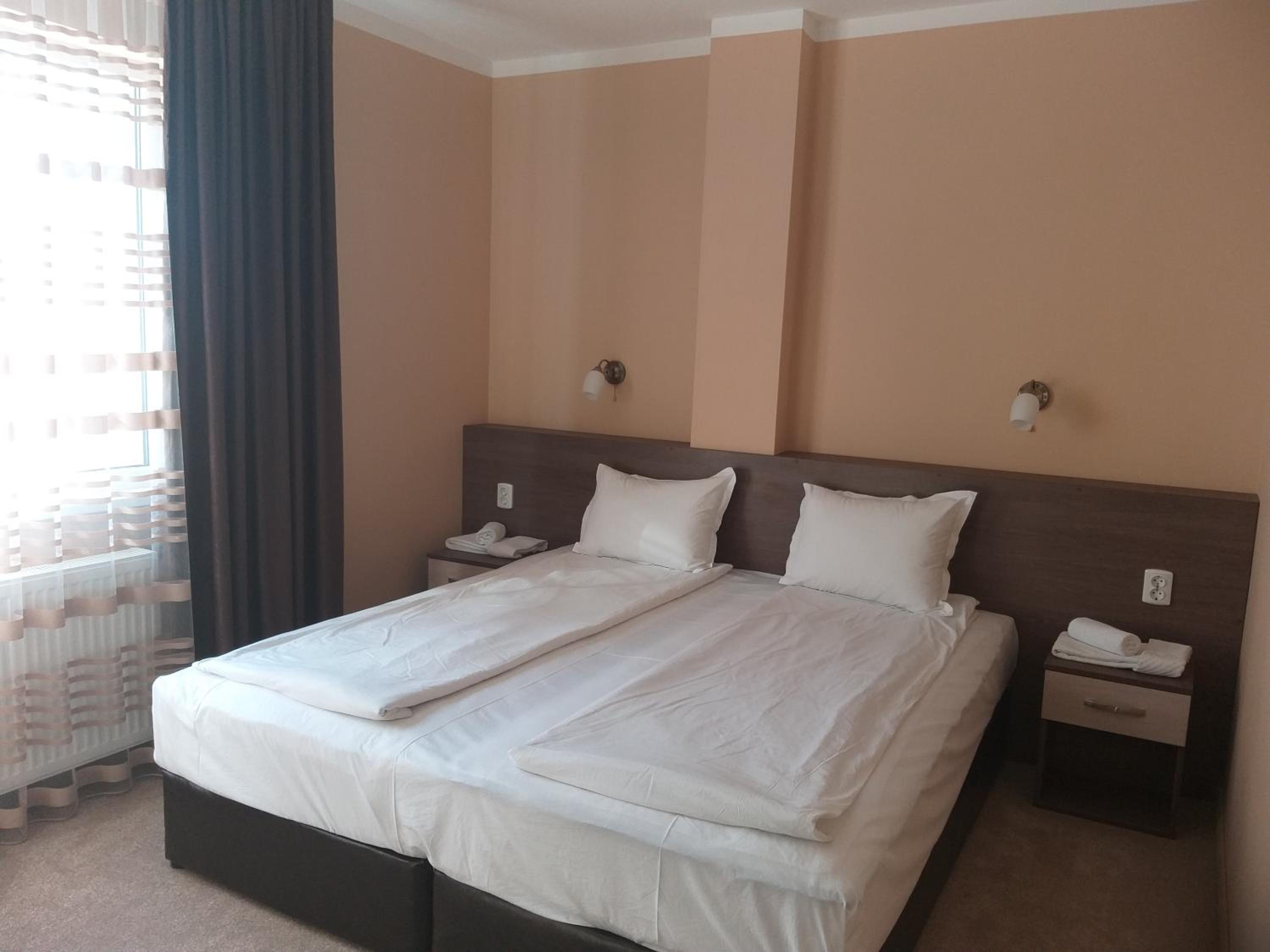 Double or Twin Room photo 2