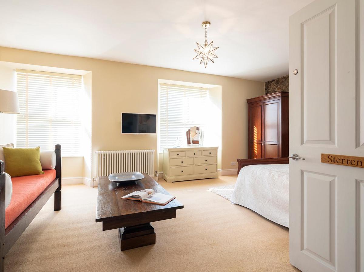 Superior King Room photo 2