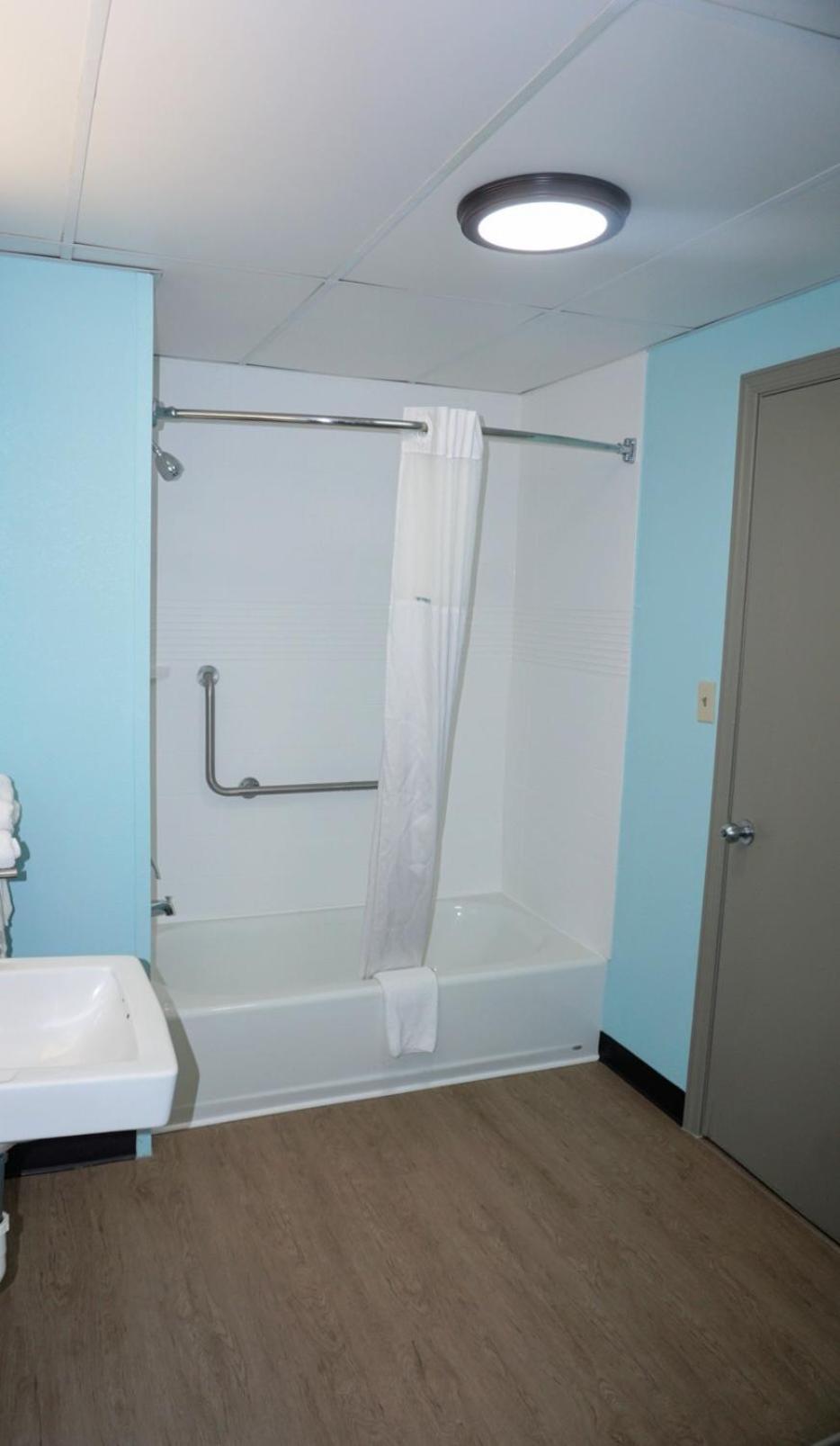 King Room - Disability Access/Smoking - Photo 6