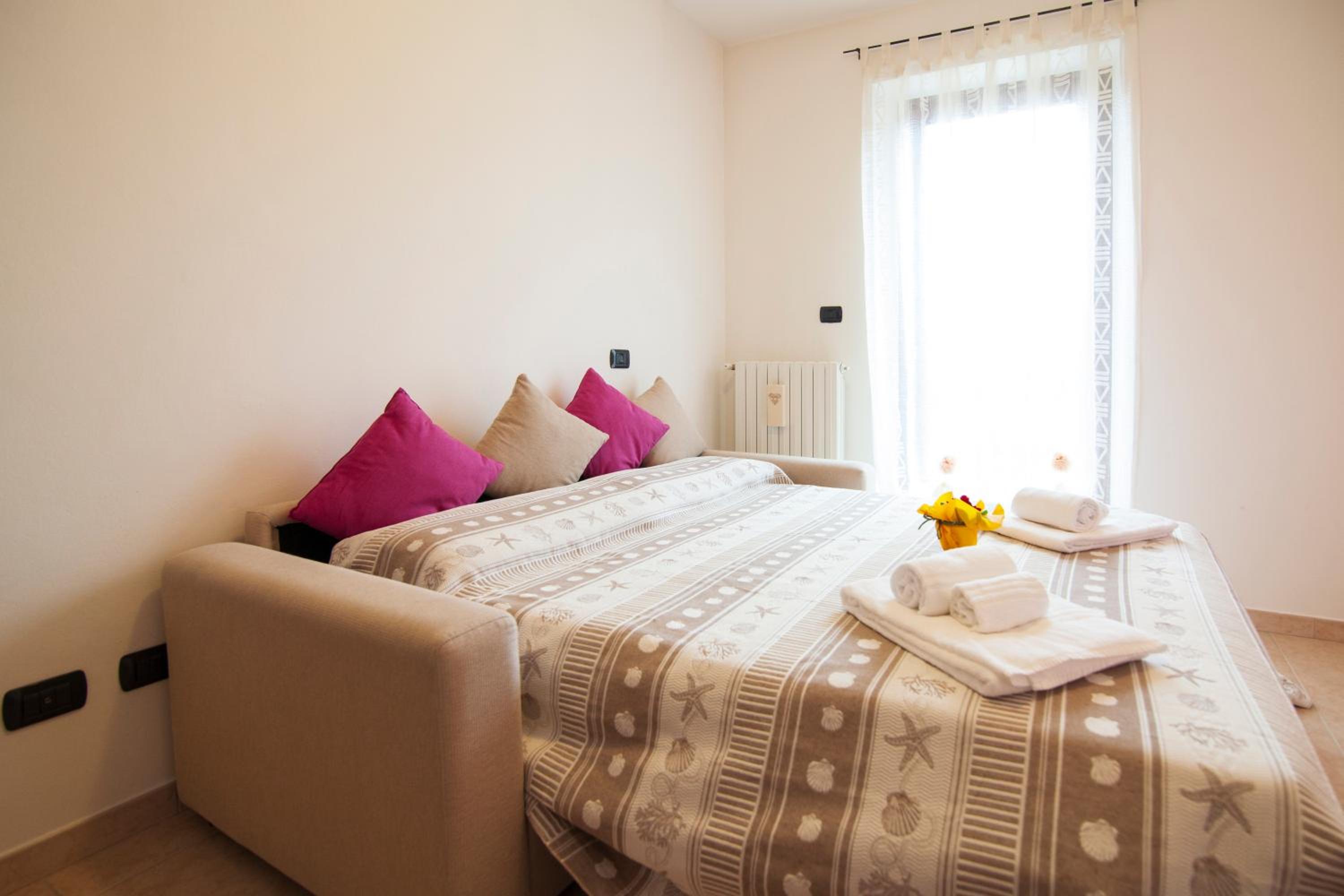 Two-Bedroom Apartment with Terrace photo 2