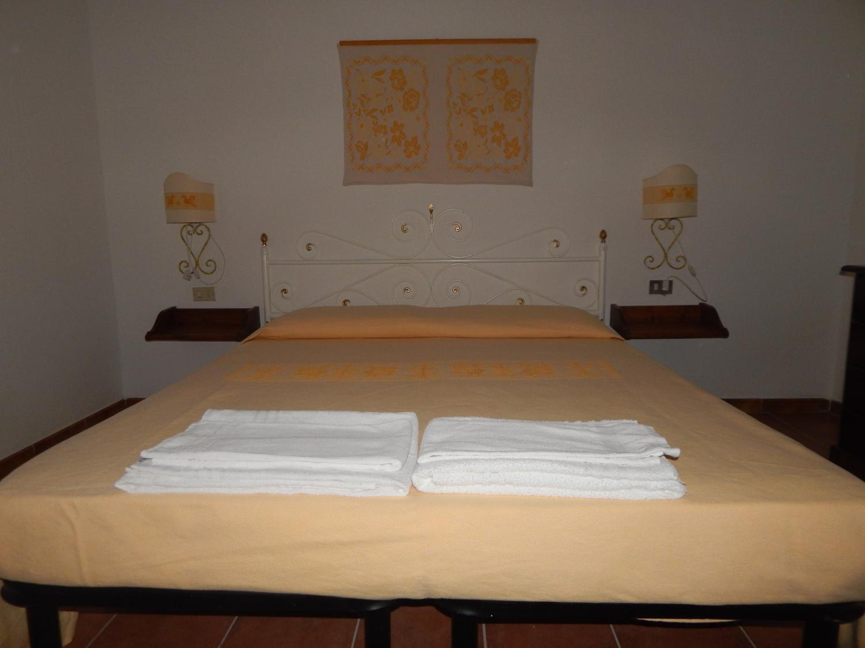 Two-Bedroom Apartment (5 Adults) photo 3