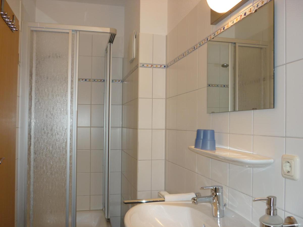 Small Twin Room photo 3