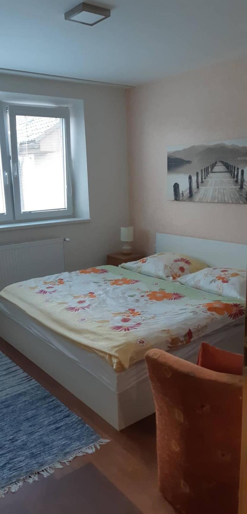 Double Room with Private Bathroom - Photo 10