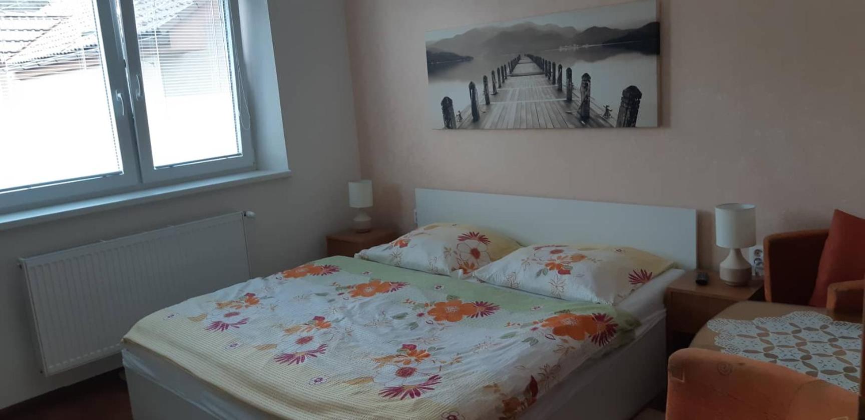 Double Room with Private Bathroom - Photo 11