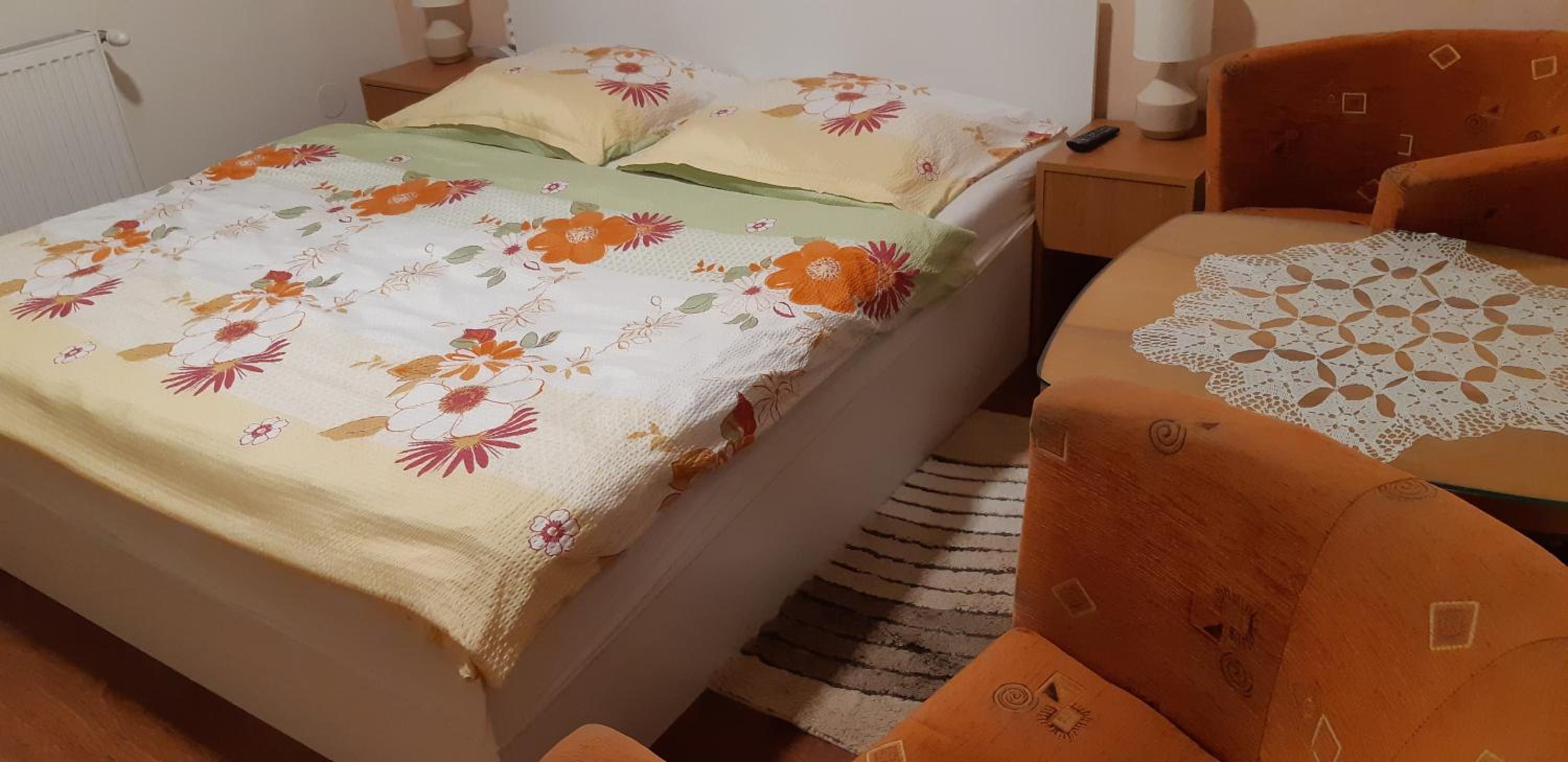 Double Room with Private Bathroom - Photo 13