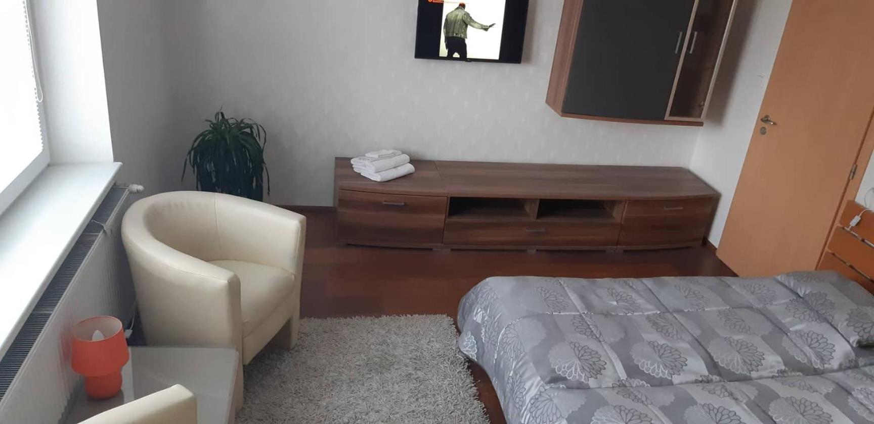 Quadruple Room with Bathroom - Photo 1