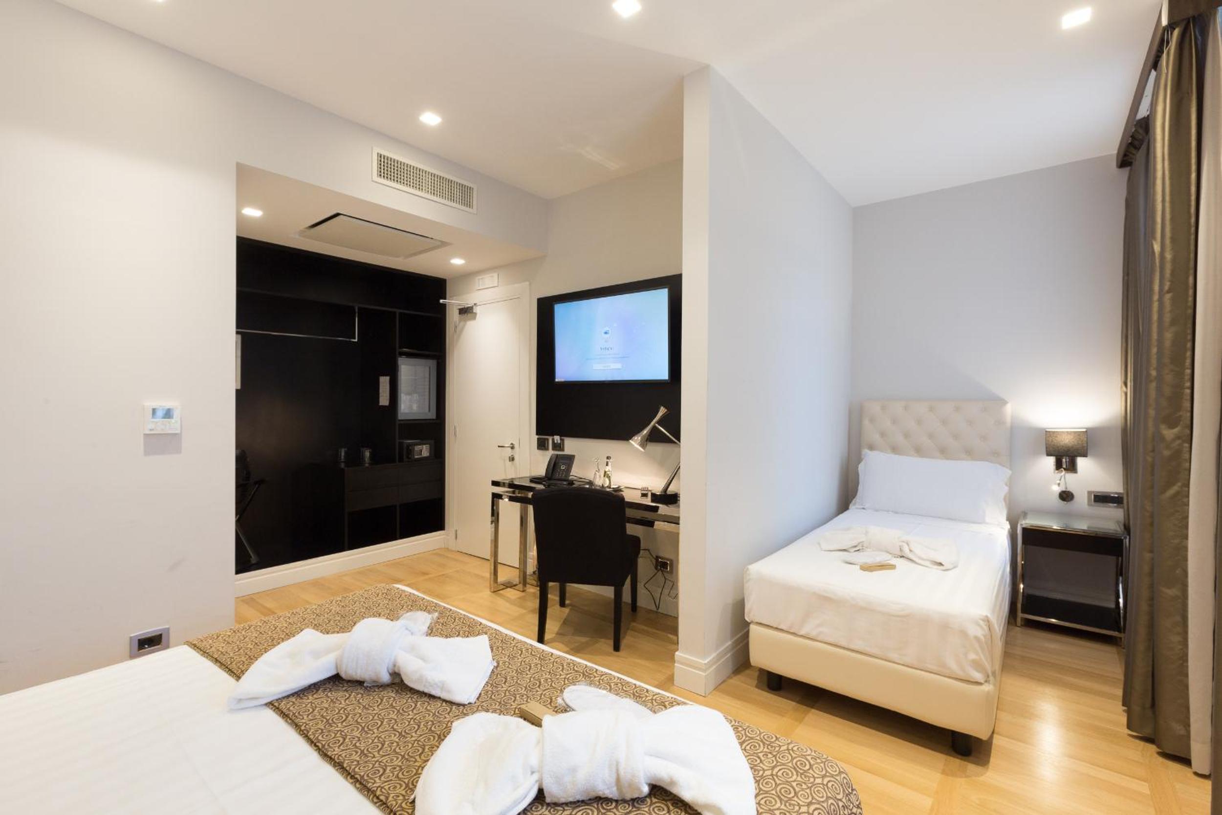 Deluxe Triple Room