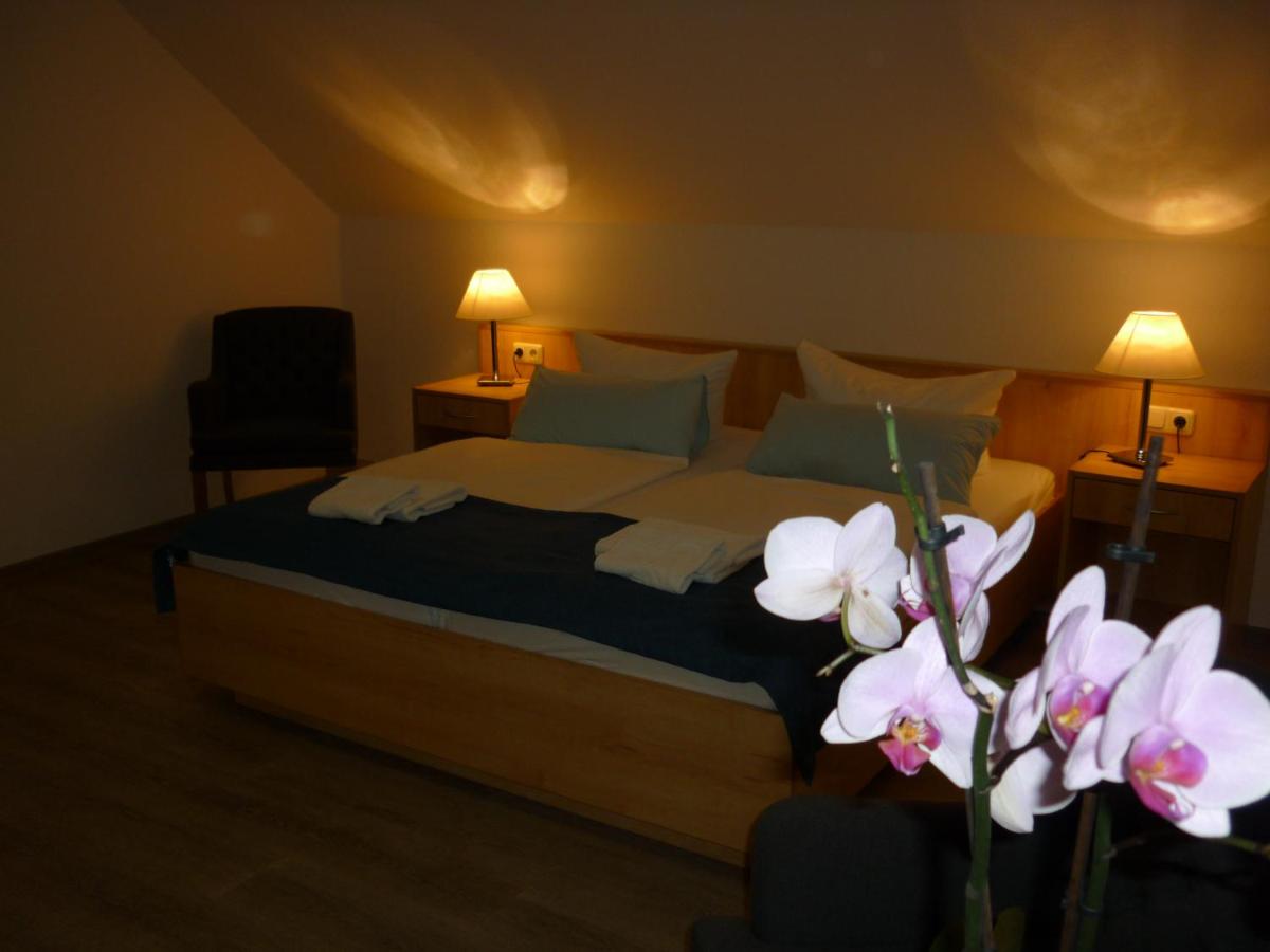 Triple Room with Bathroom photo 3