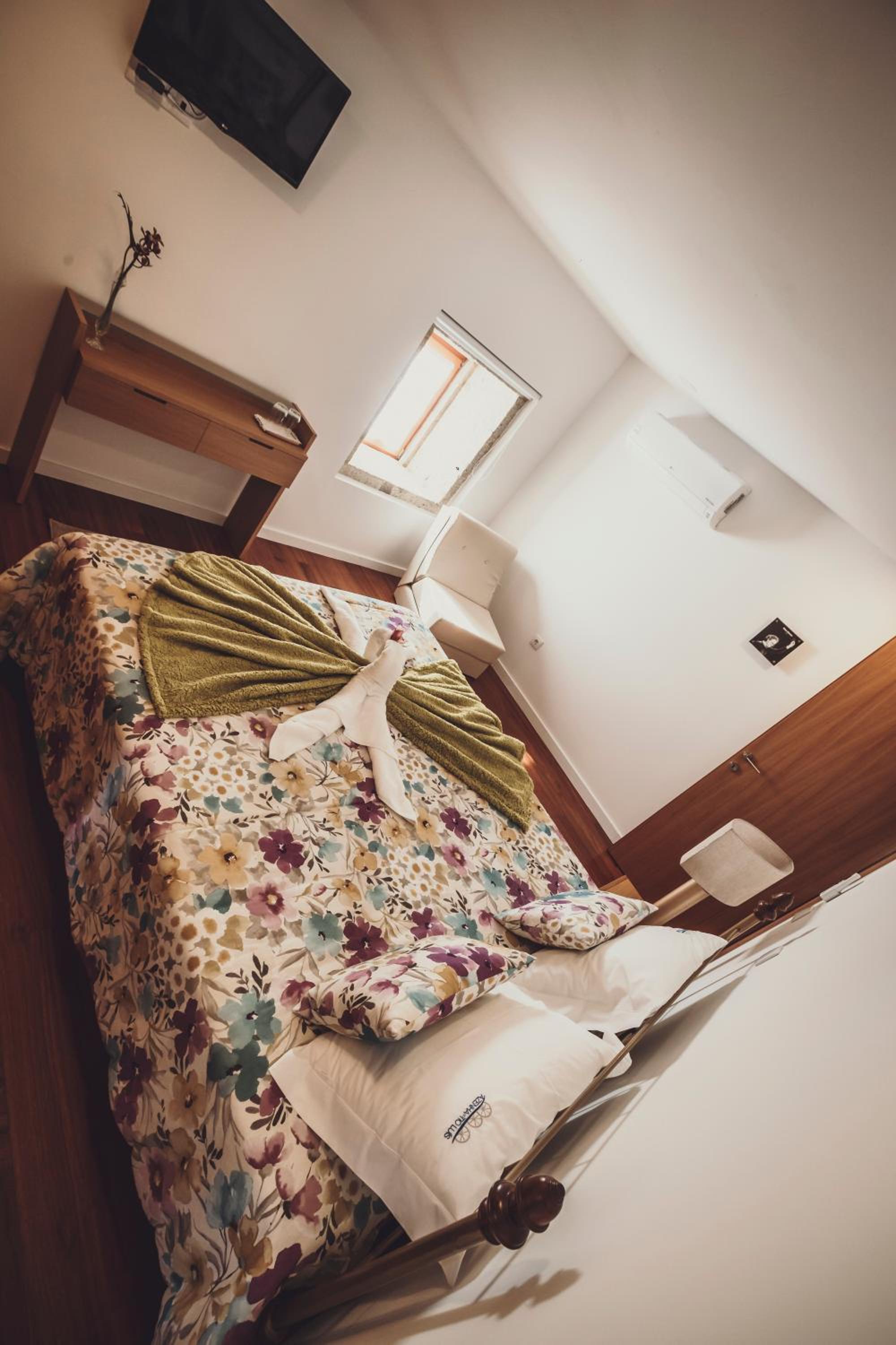 Double Room with Private Bathroom photo 1