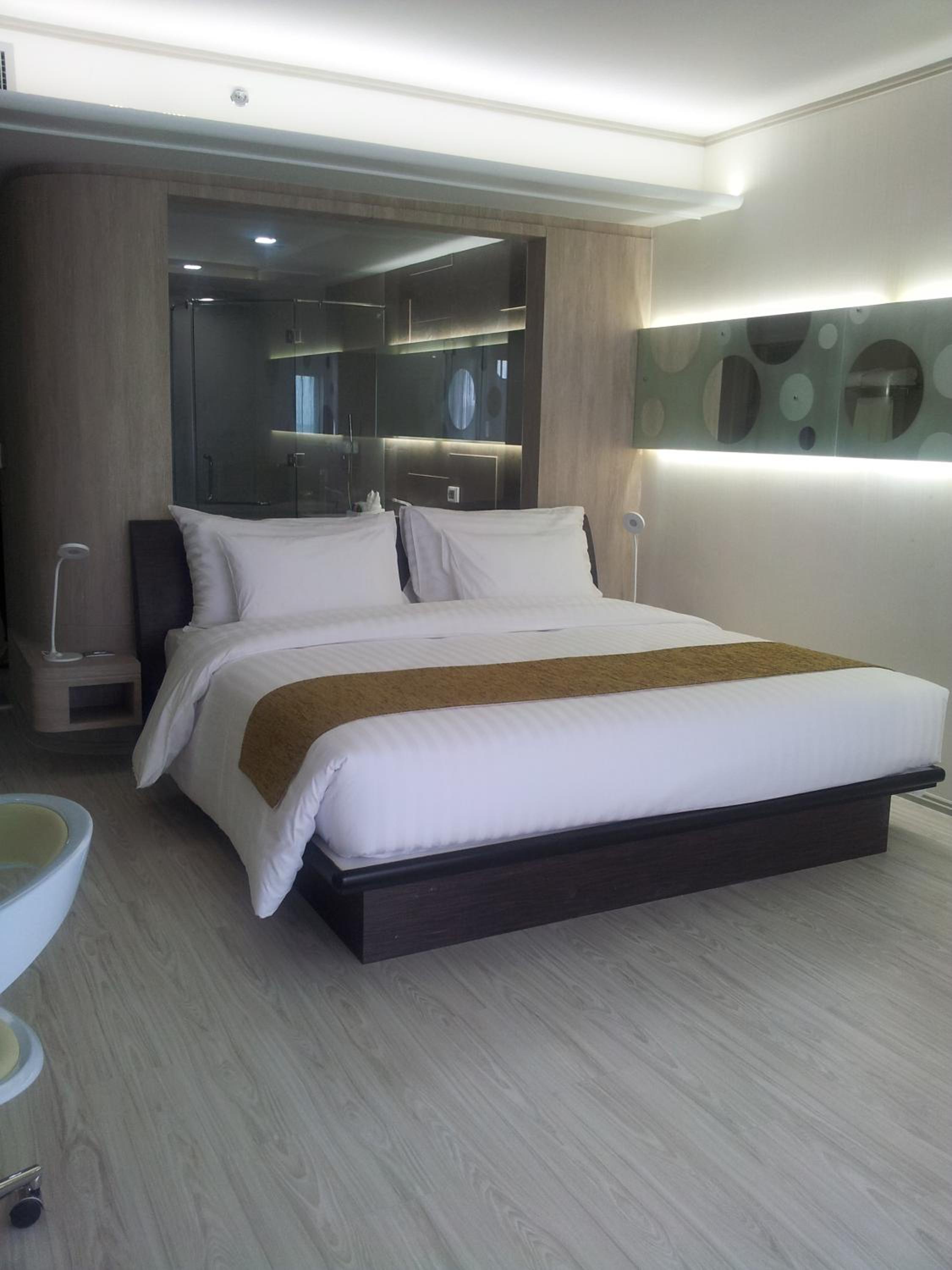 room photo