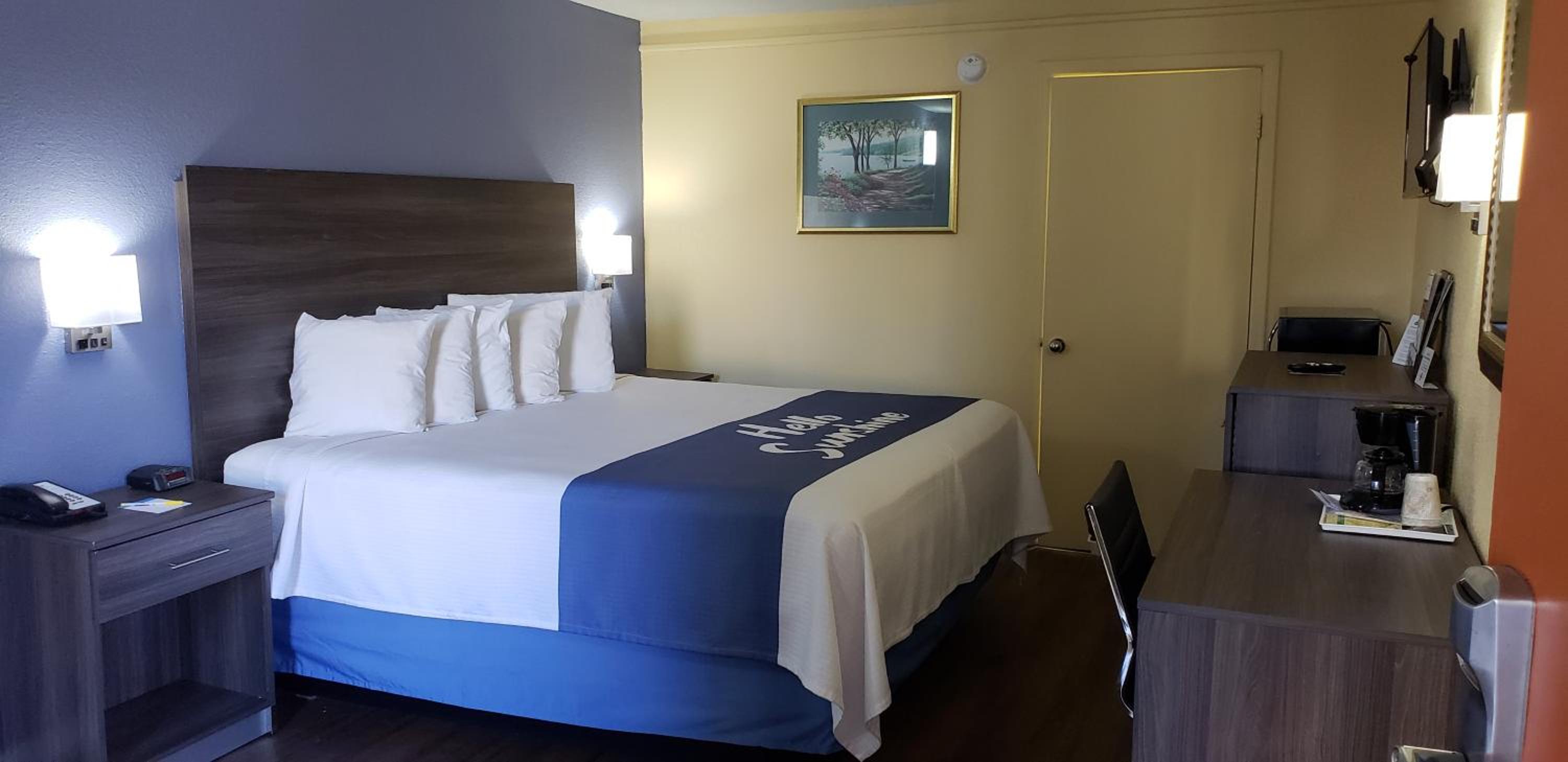 King Room - Disability Access/Non-Smoking photo 2