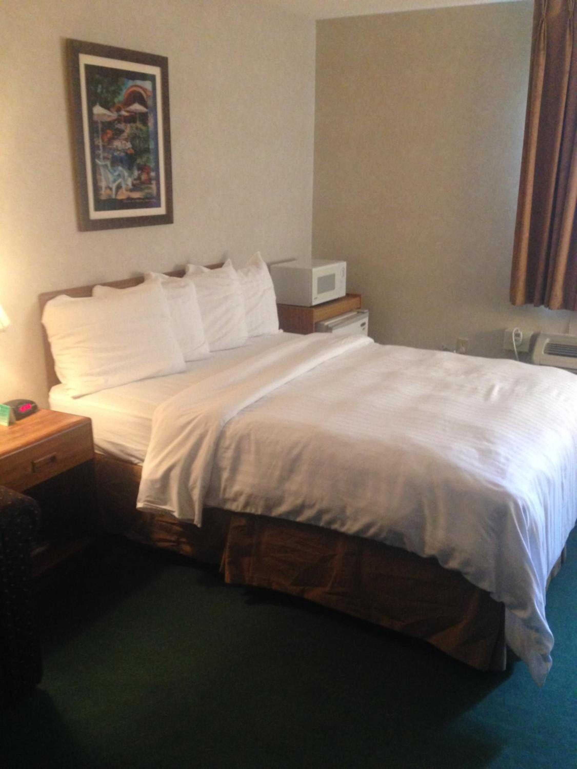 Standard Queen Room - Photo 4