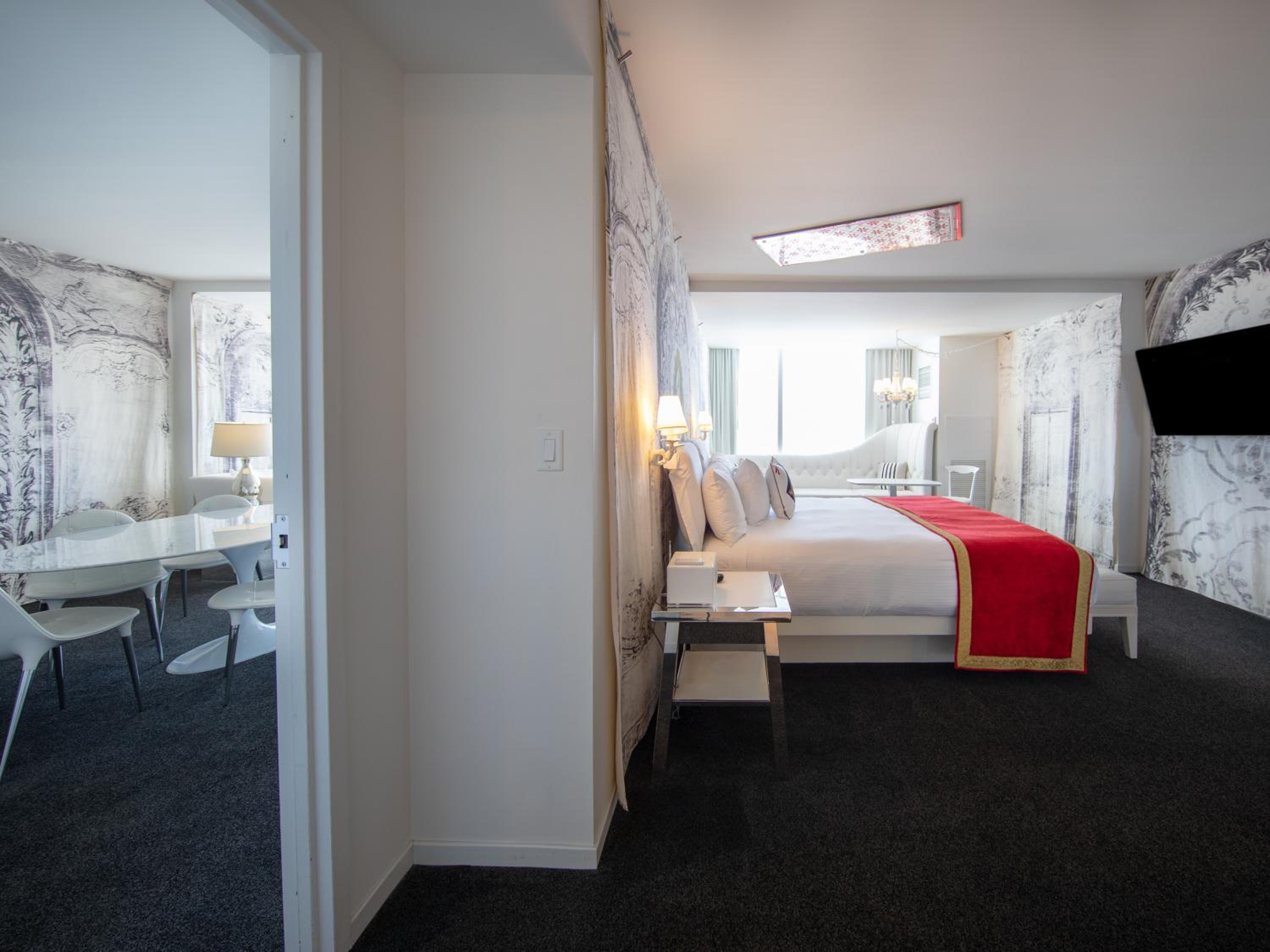 Alexandria Ultra Suite photo 2