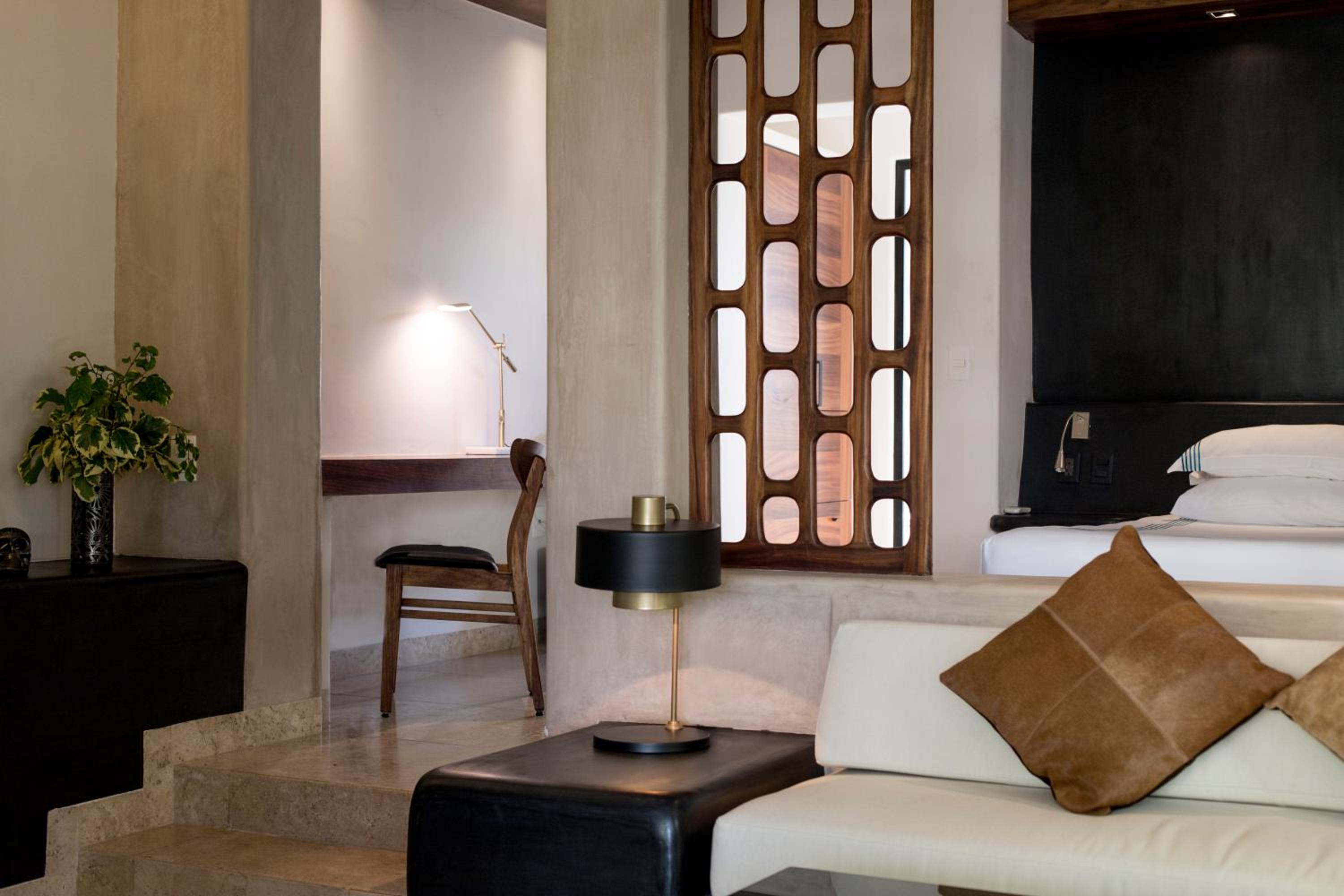 King Room with One King Bed and Plunge Pool (Non Smoking) photo 2