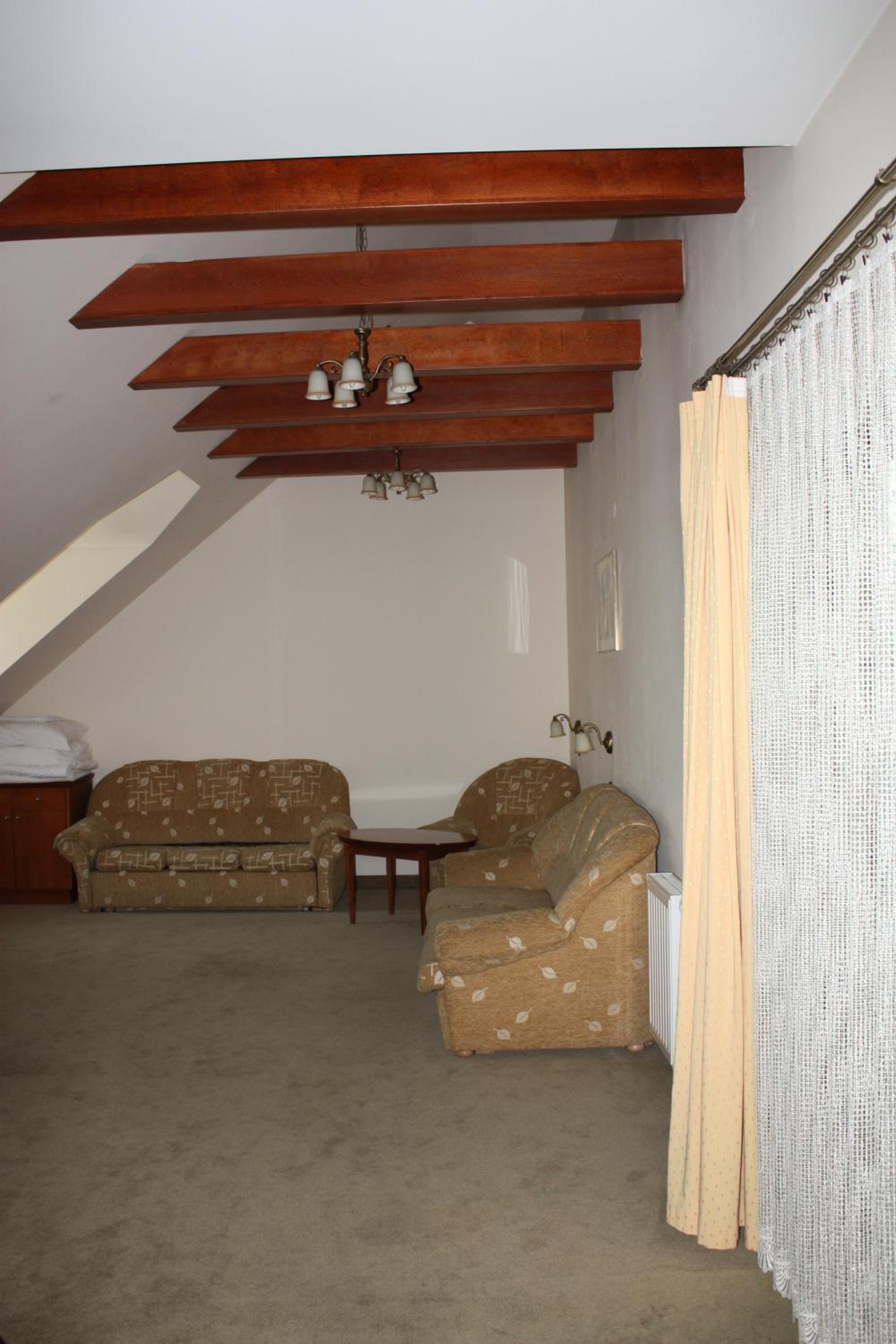 Luxury Apartment - Photo 10