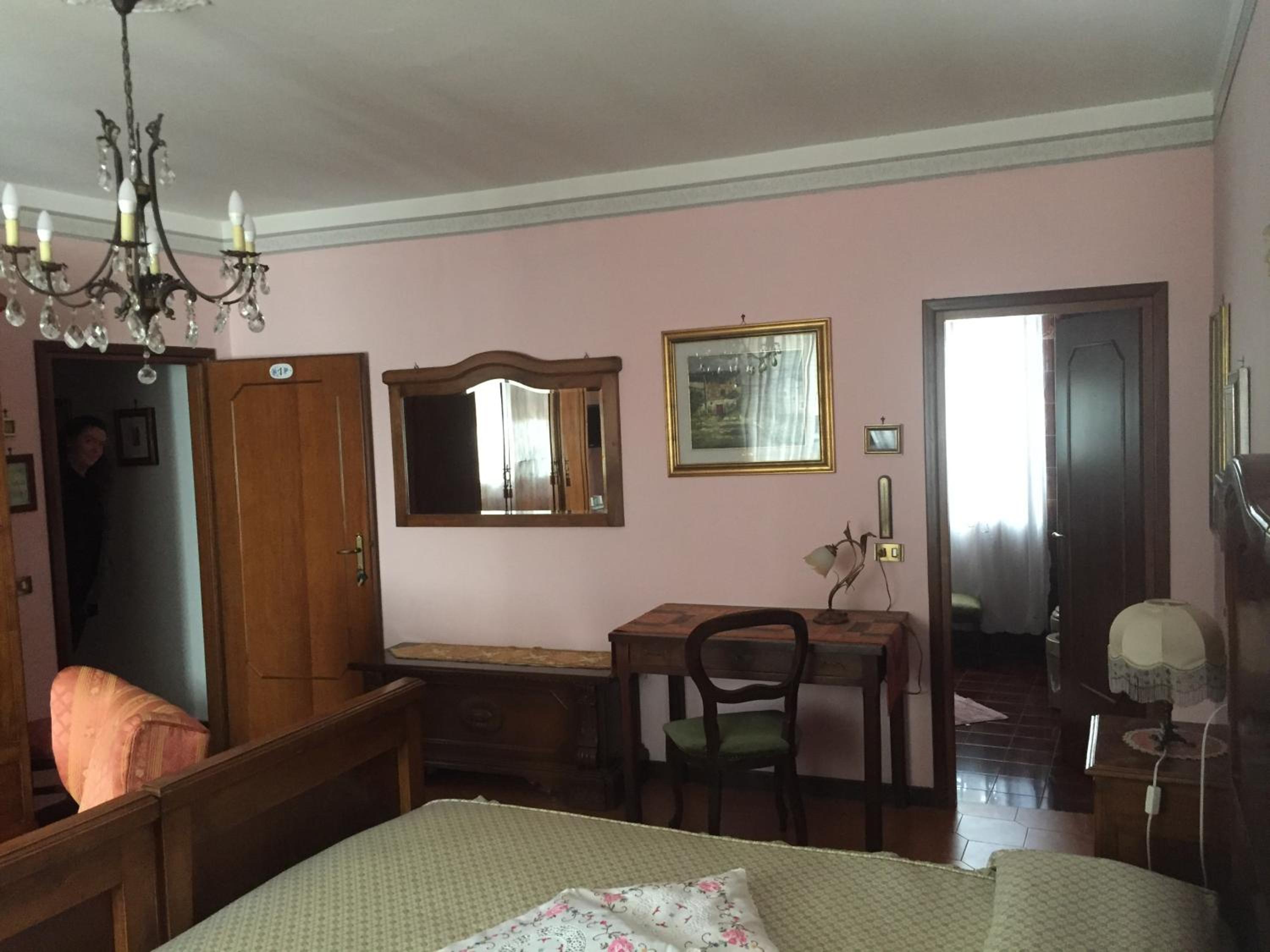 Deluxe Double Room - Photo 10