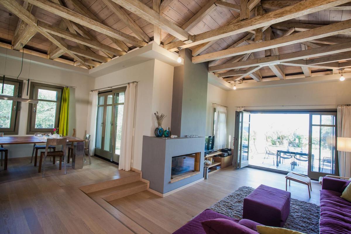 Villa - Beach Front