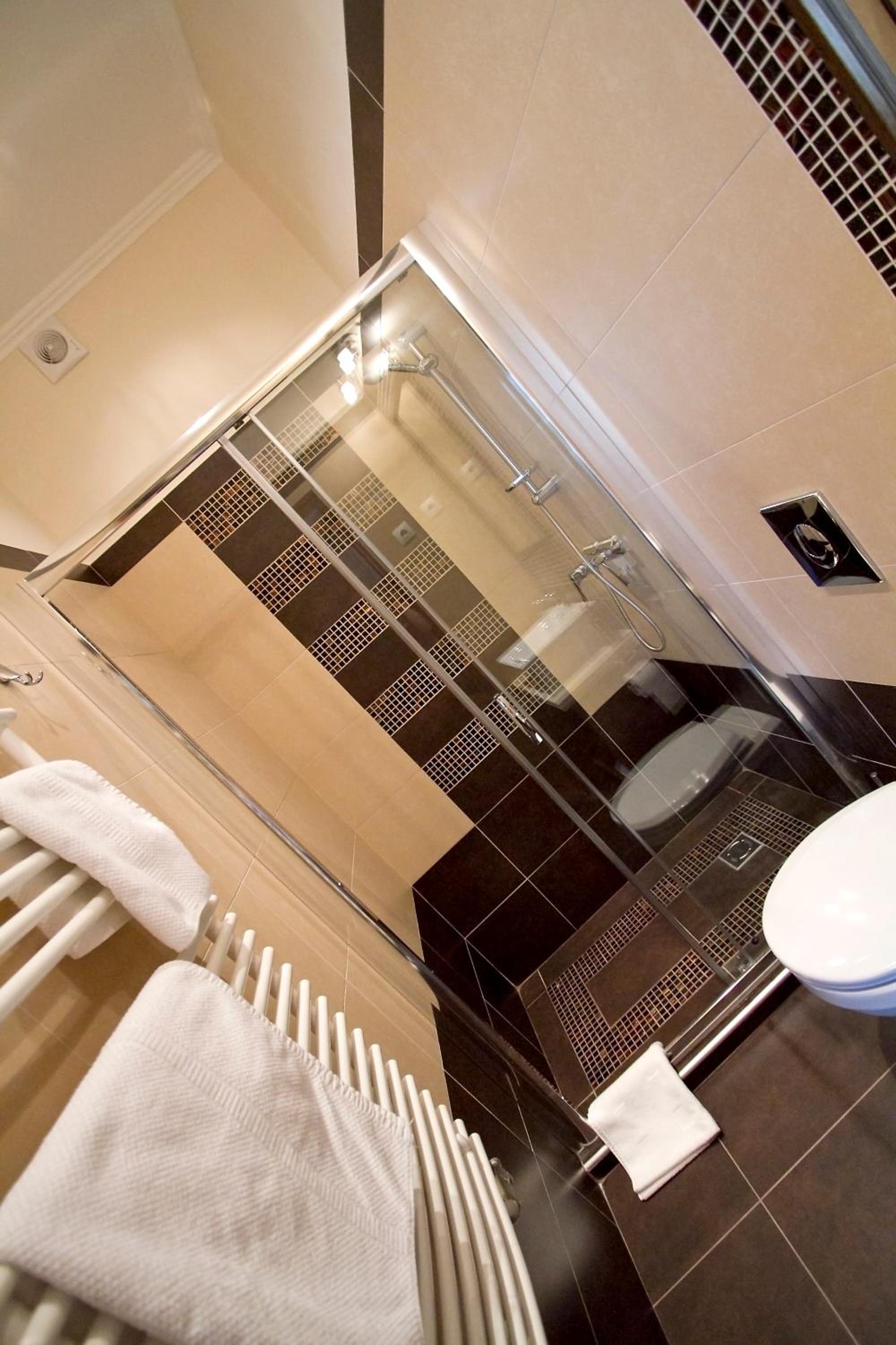 Twin Room - Photo 2