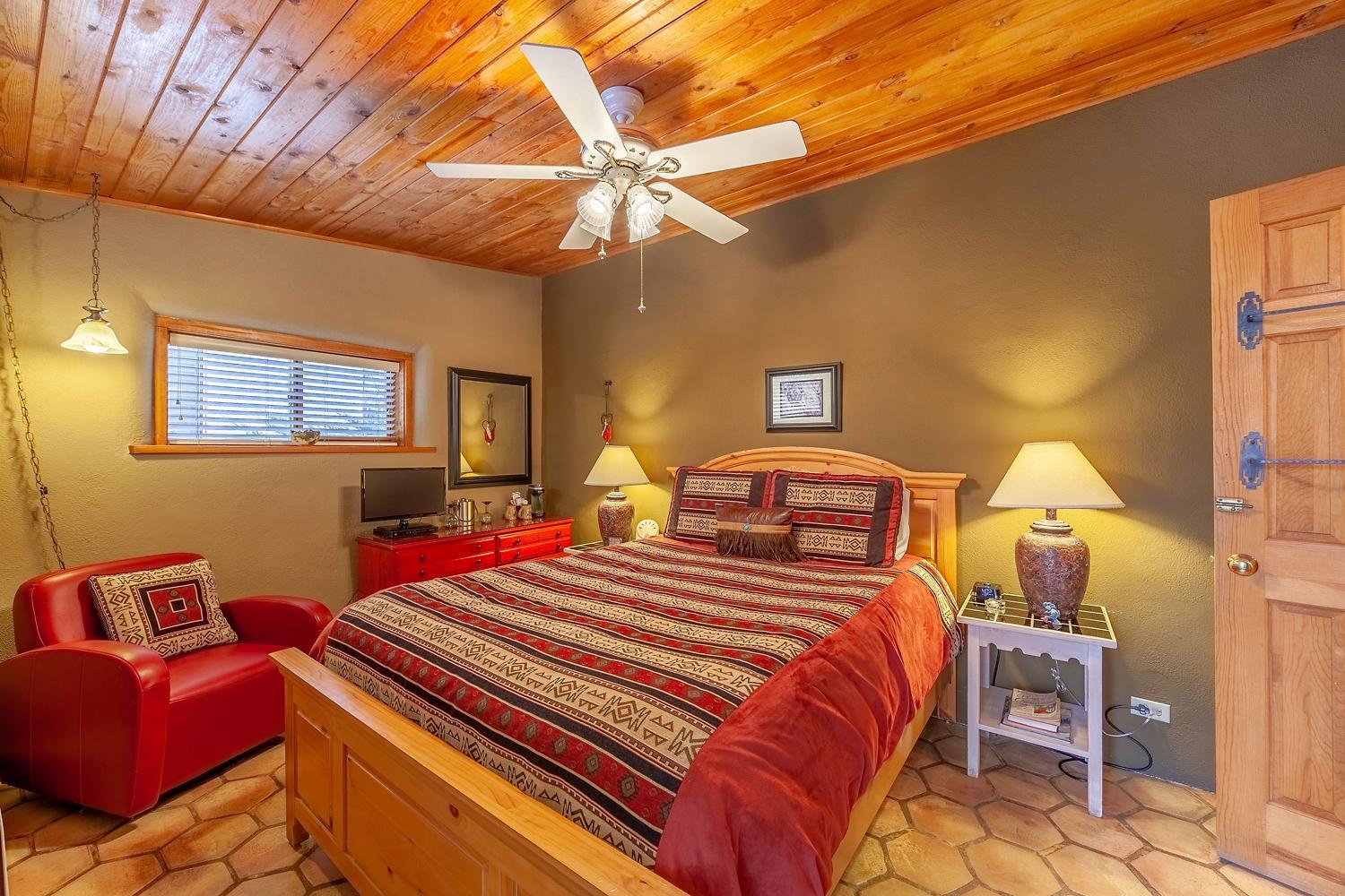 Two-Bedroom Queen Suite - Dreamcatcher photo 1