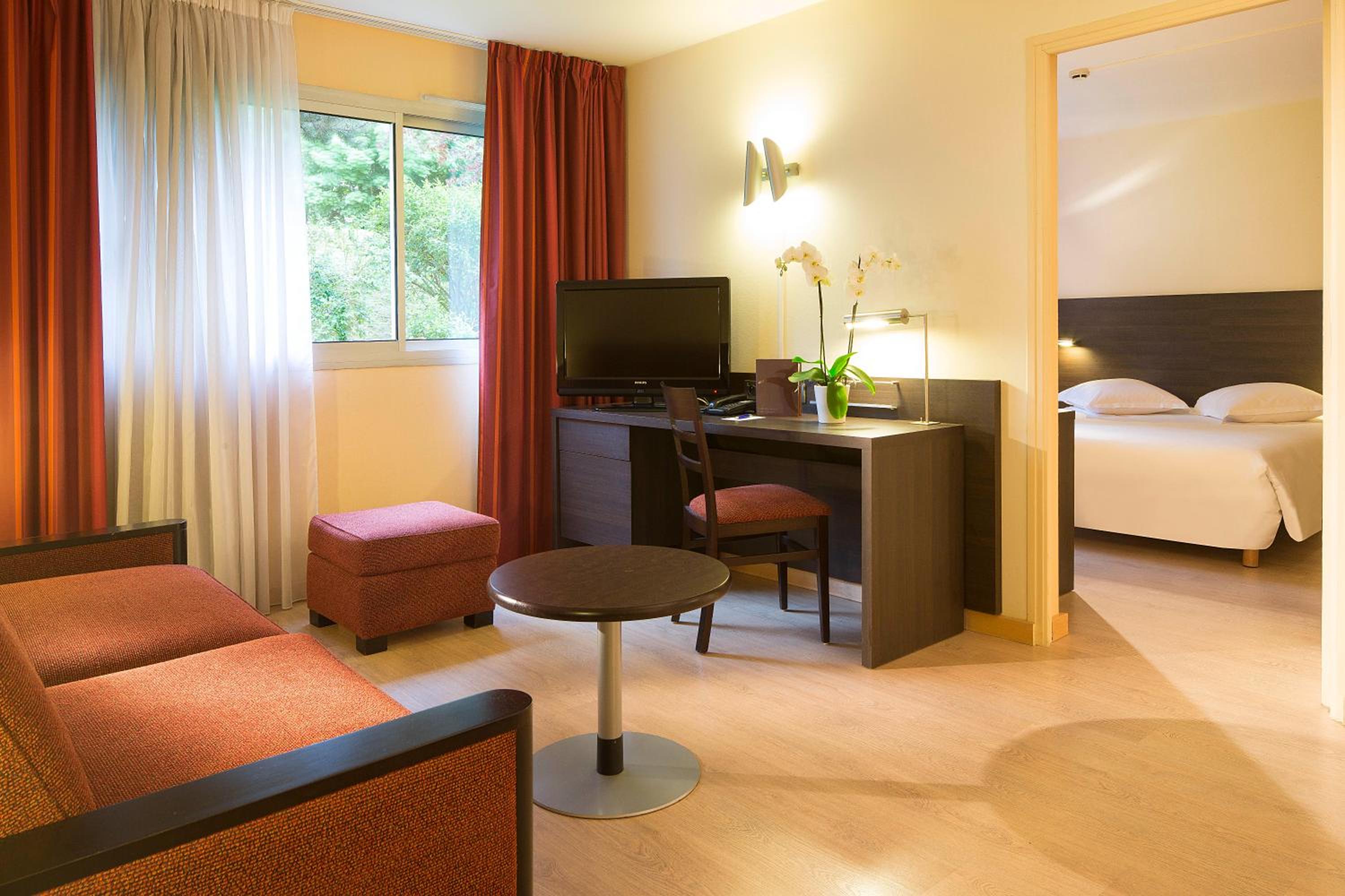 Two-Room Suite - Photo 1