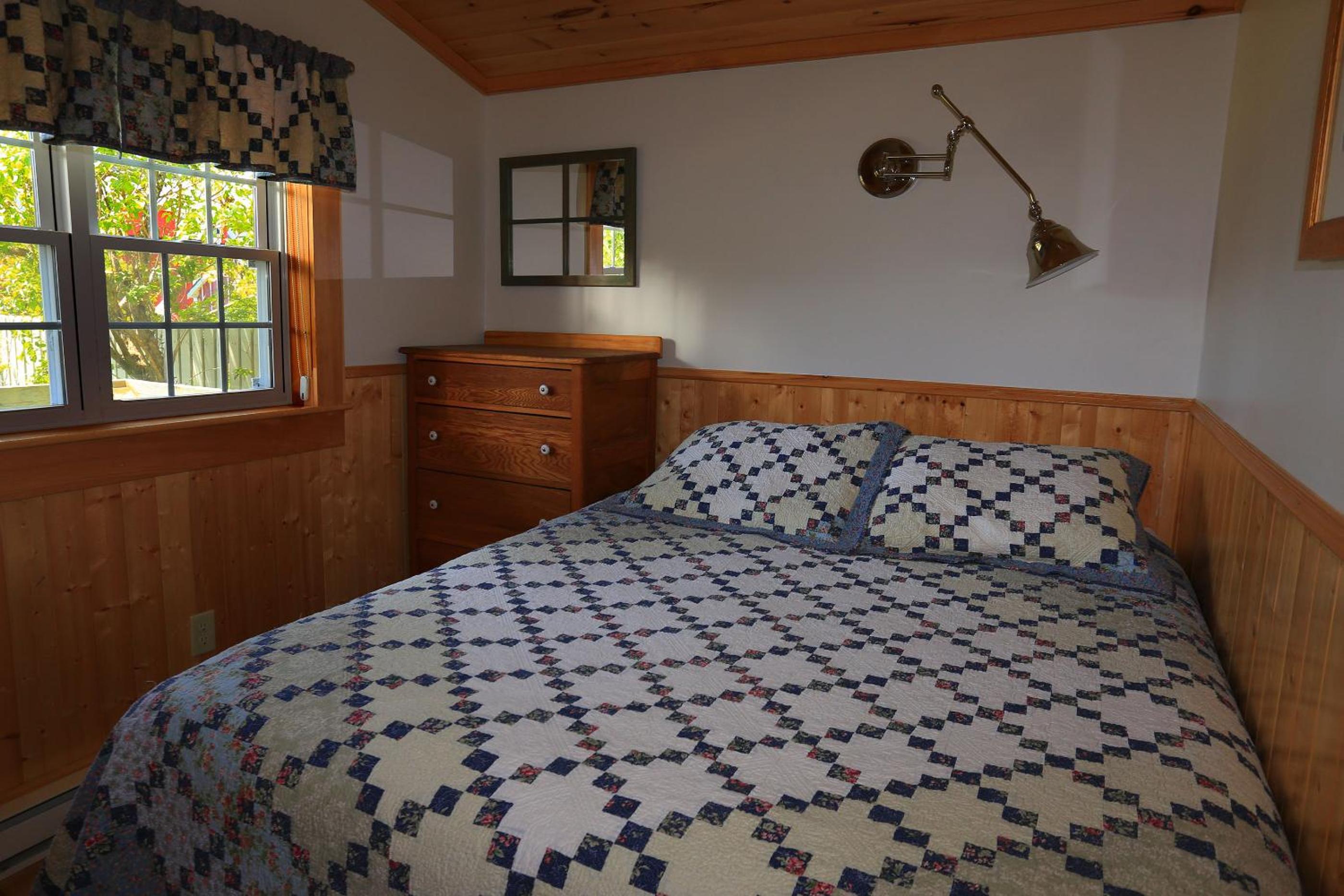 Two-Bedroom Apartment - Photo 7