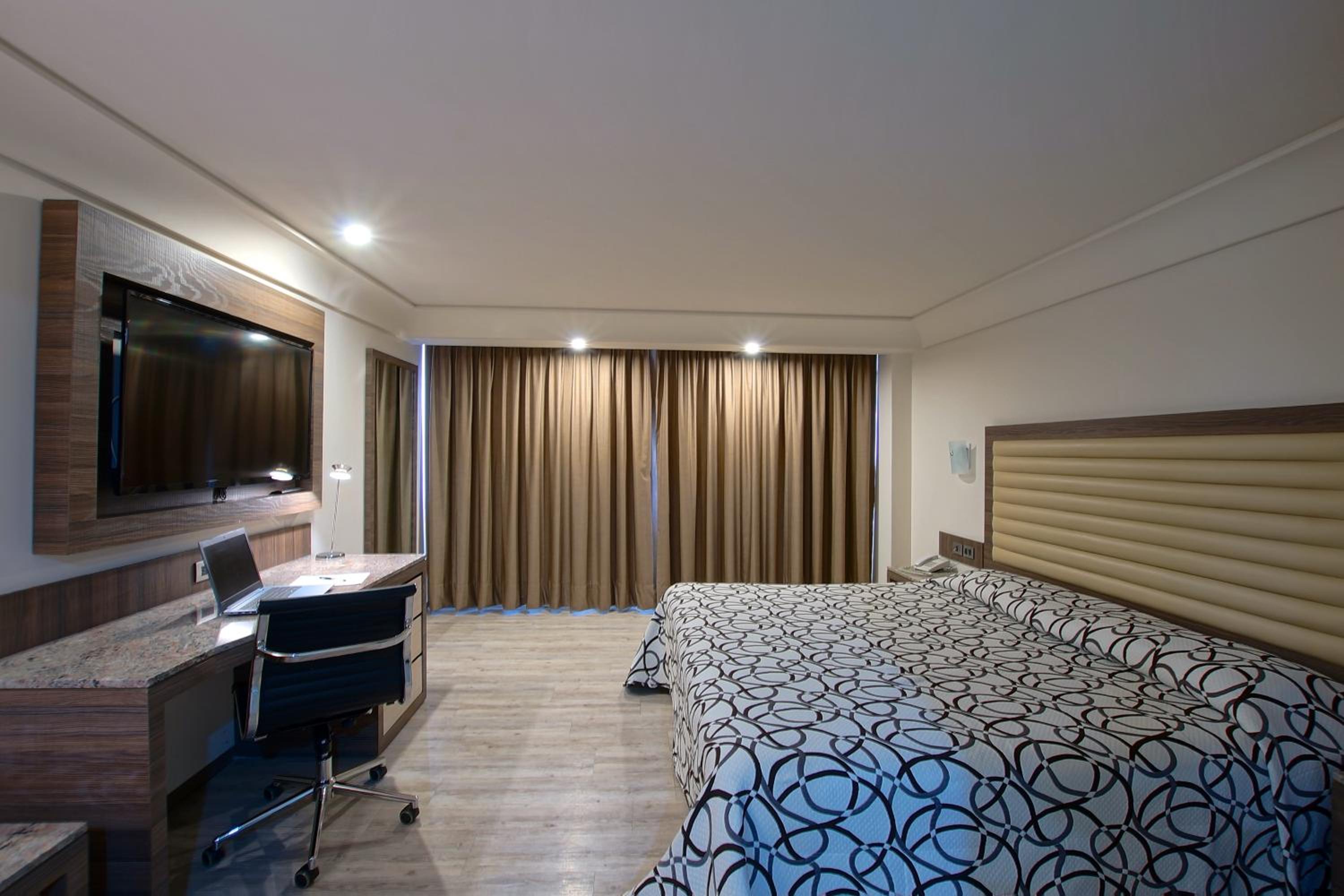 Econo Express Hotel by Nokte Inn — photo 67
