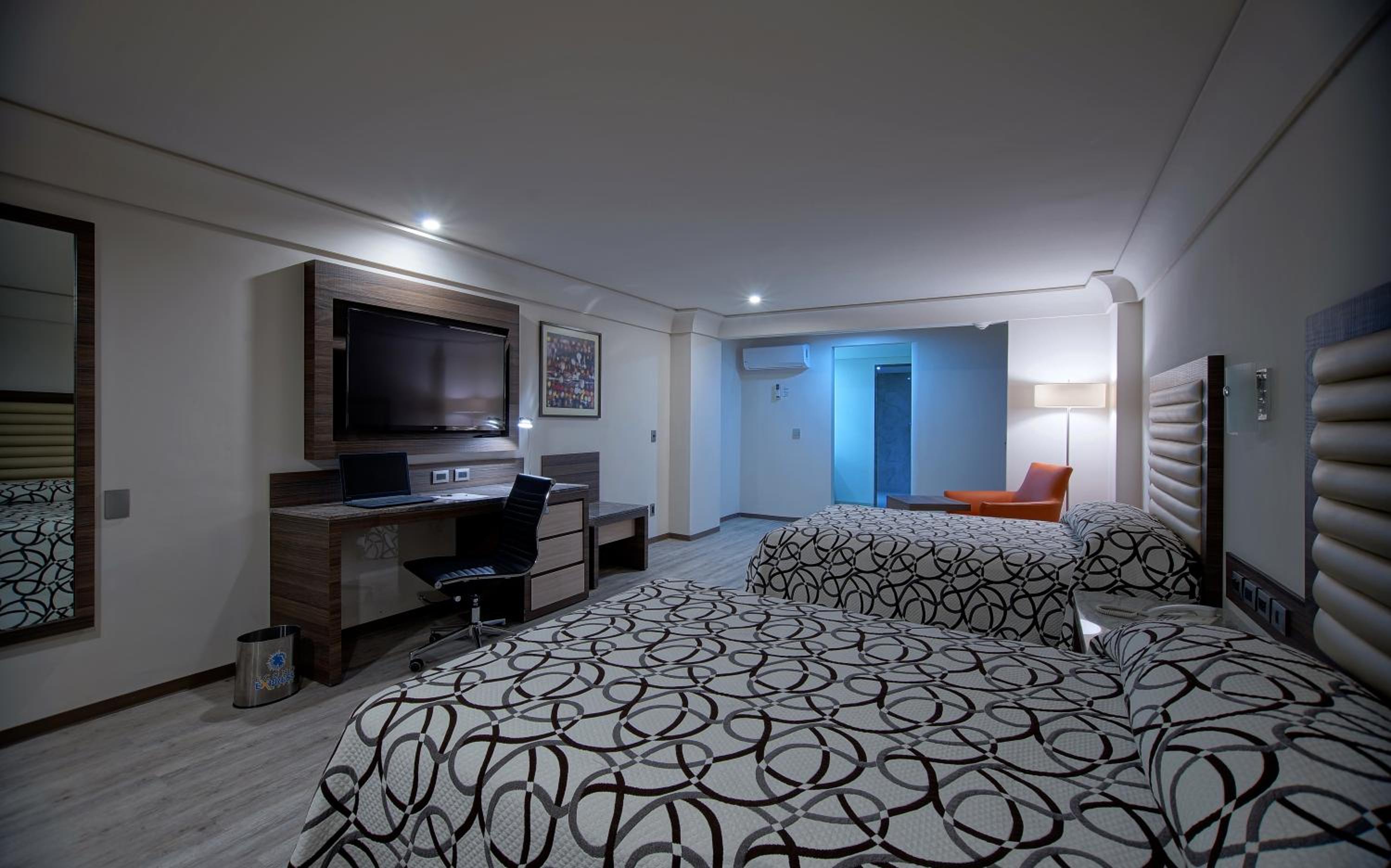 Deluxe Twin Room photo 2