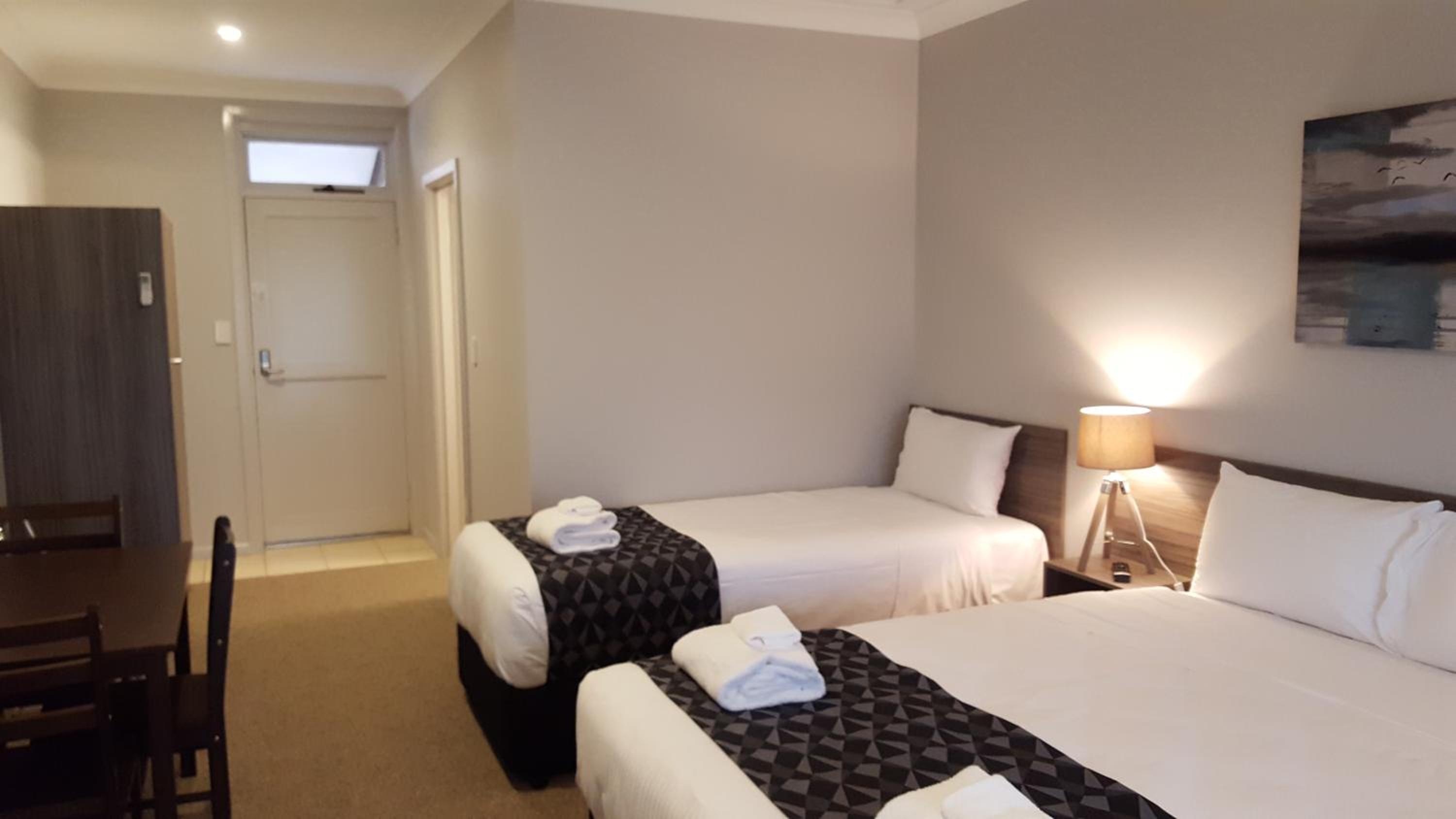 Superior Triple Room photo 3