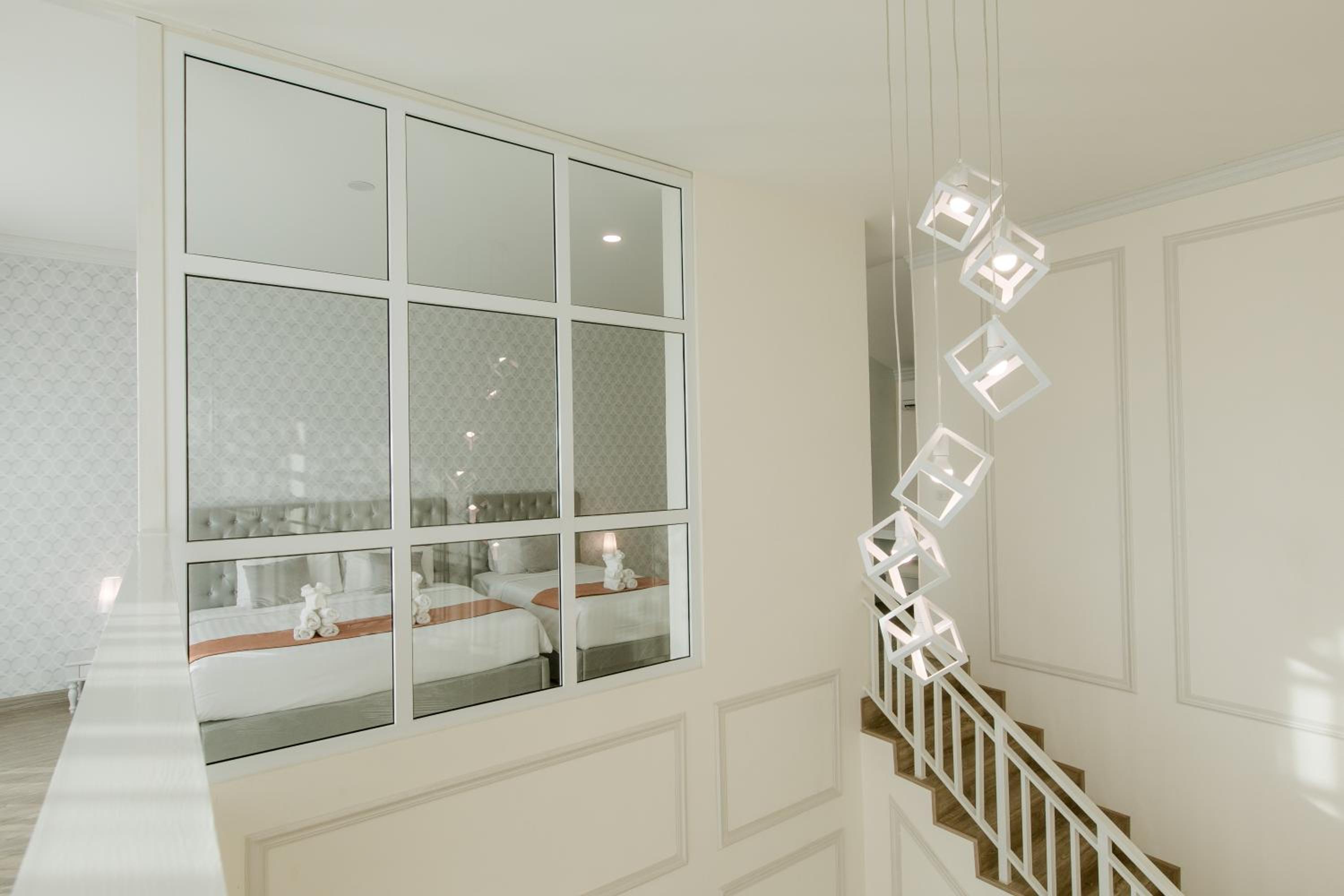 Family Duplex Suite - Photo 13