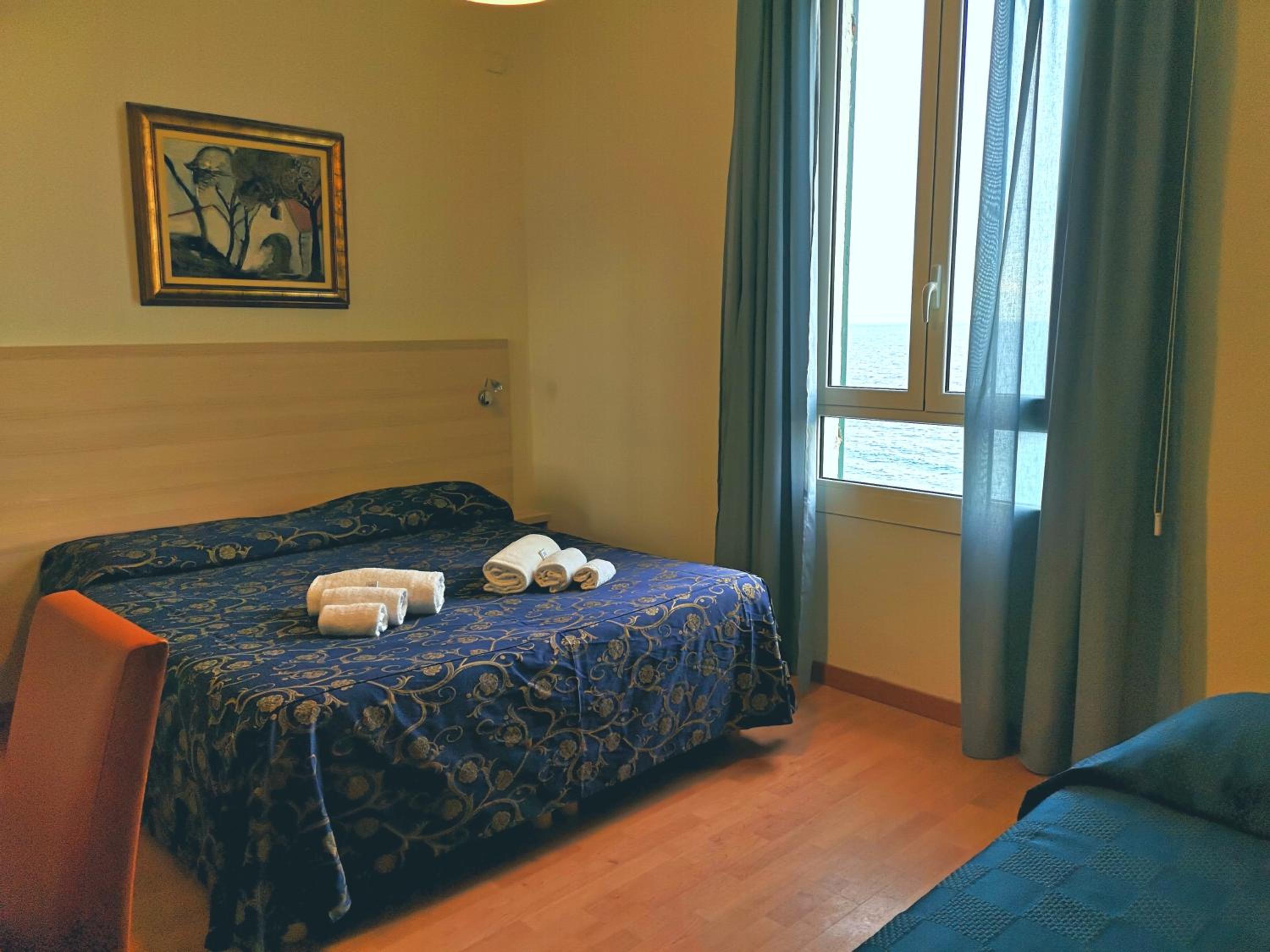 Standard Triple Room With Sea View Without Balcony photo 2