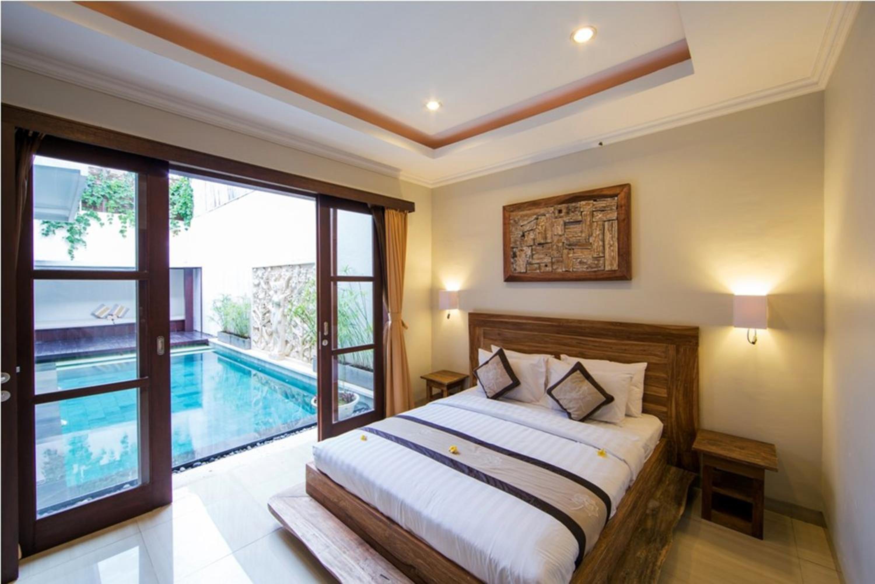Three-Bedroom Villa with Private Pool - Photo 7